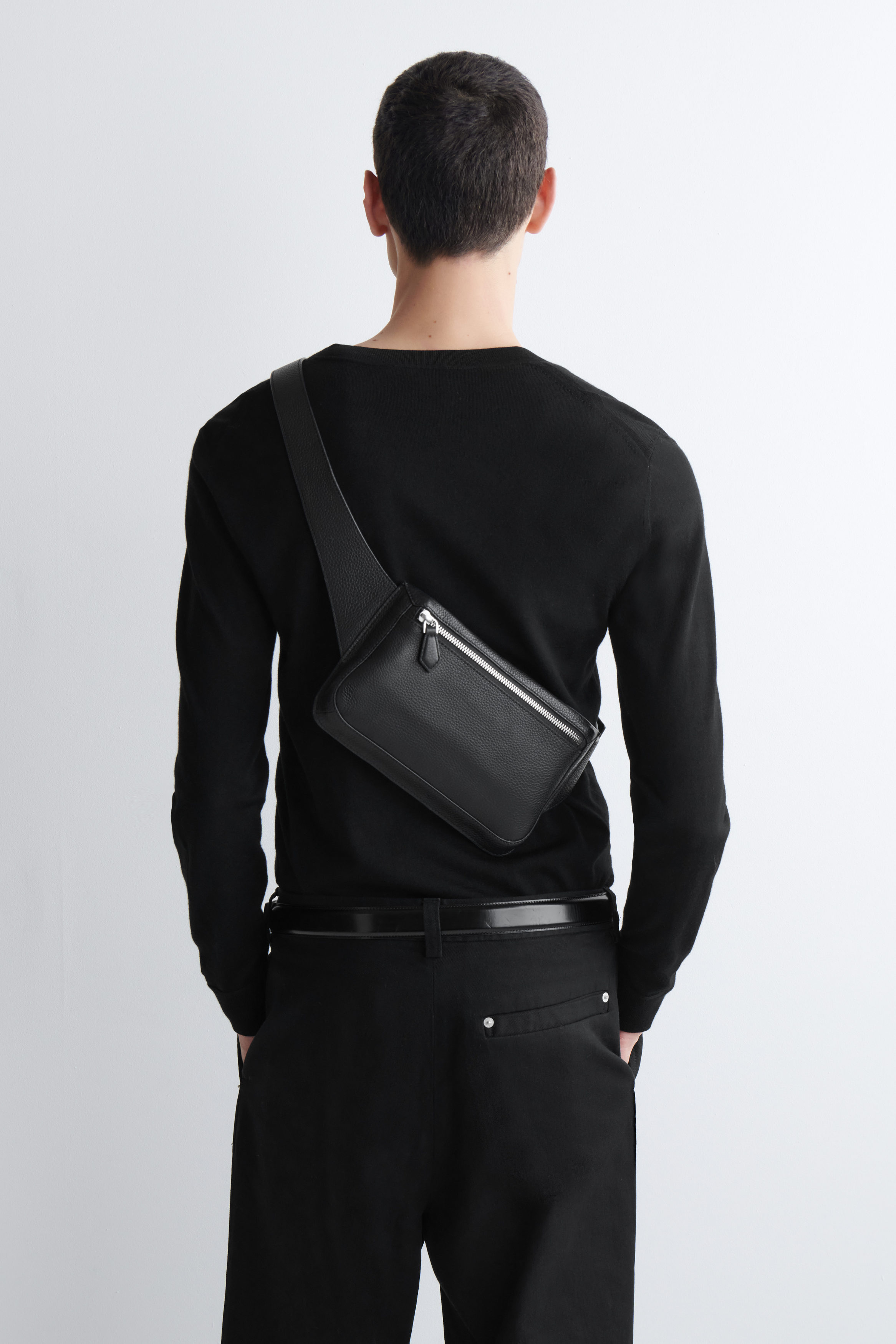 BRUNSWICK BELT BAG - LEATHER - BLACK | COS US