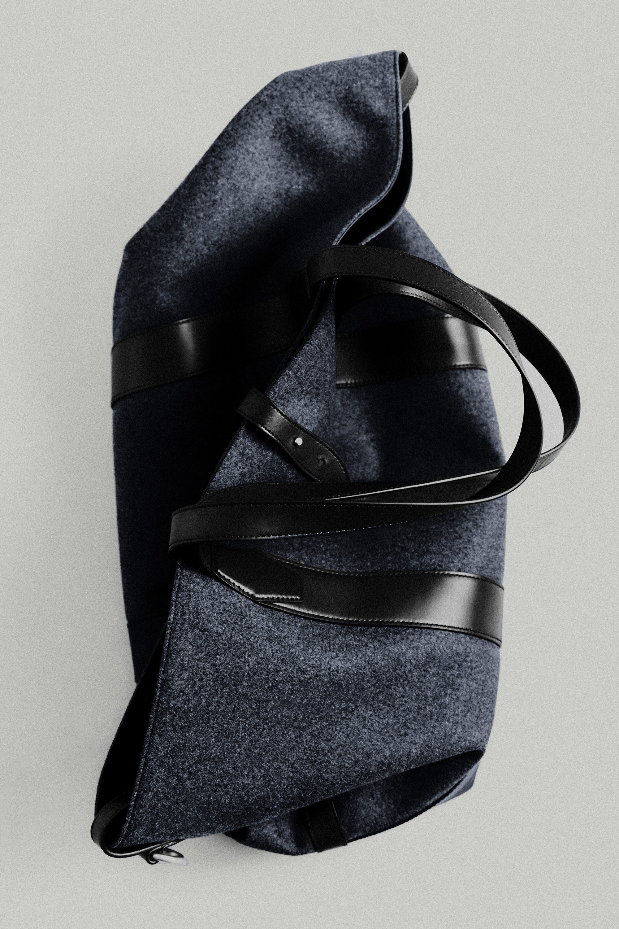 WEEKENDER TOTE BAG - WOOL - GREY | COS