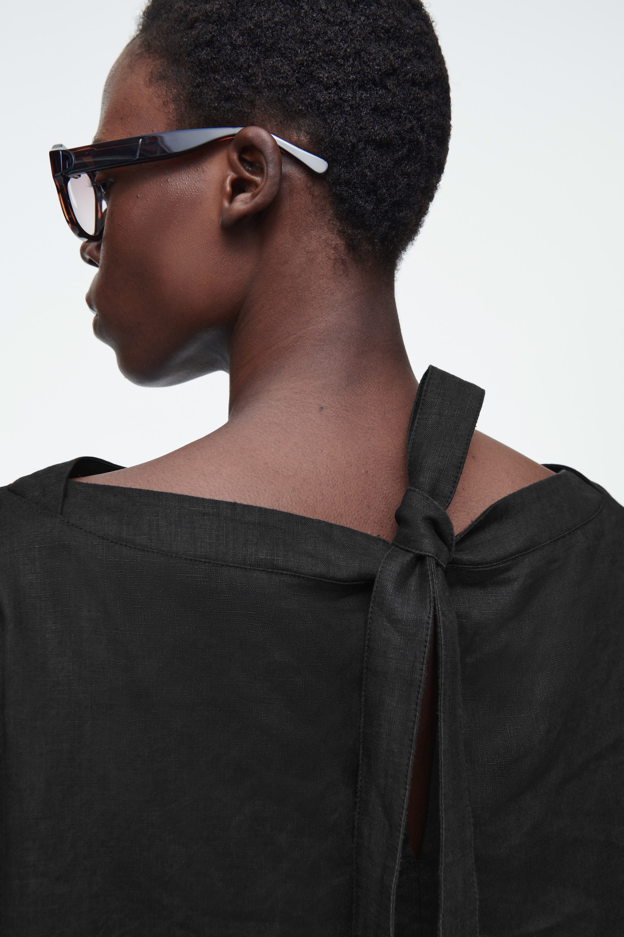 TIE-DETAIL LINEN BLOUSE
