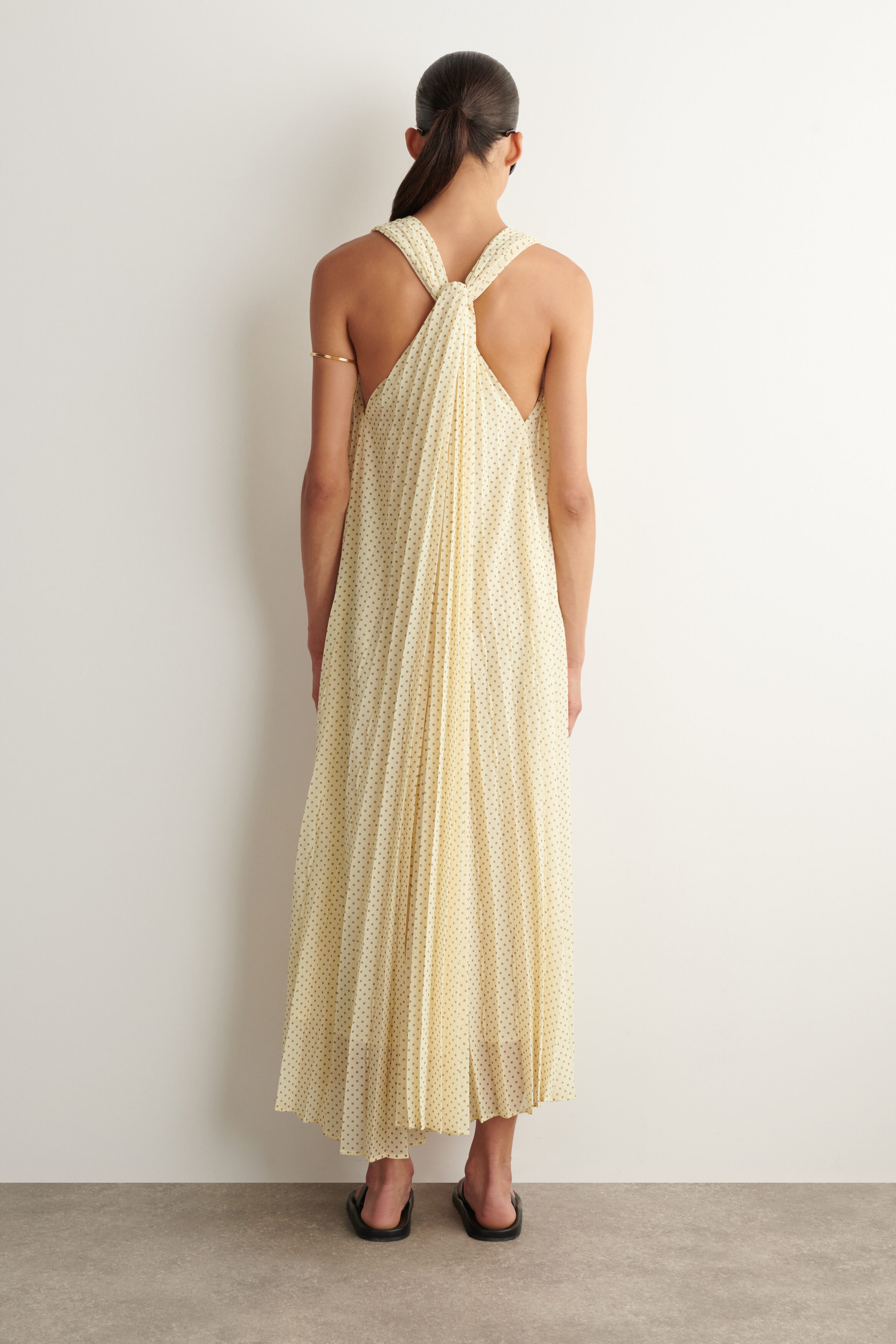 TIE-DETAIL PLEATED GEORGETTE MAXI DRESS - BUTTERMILK / POLKA DOT