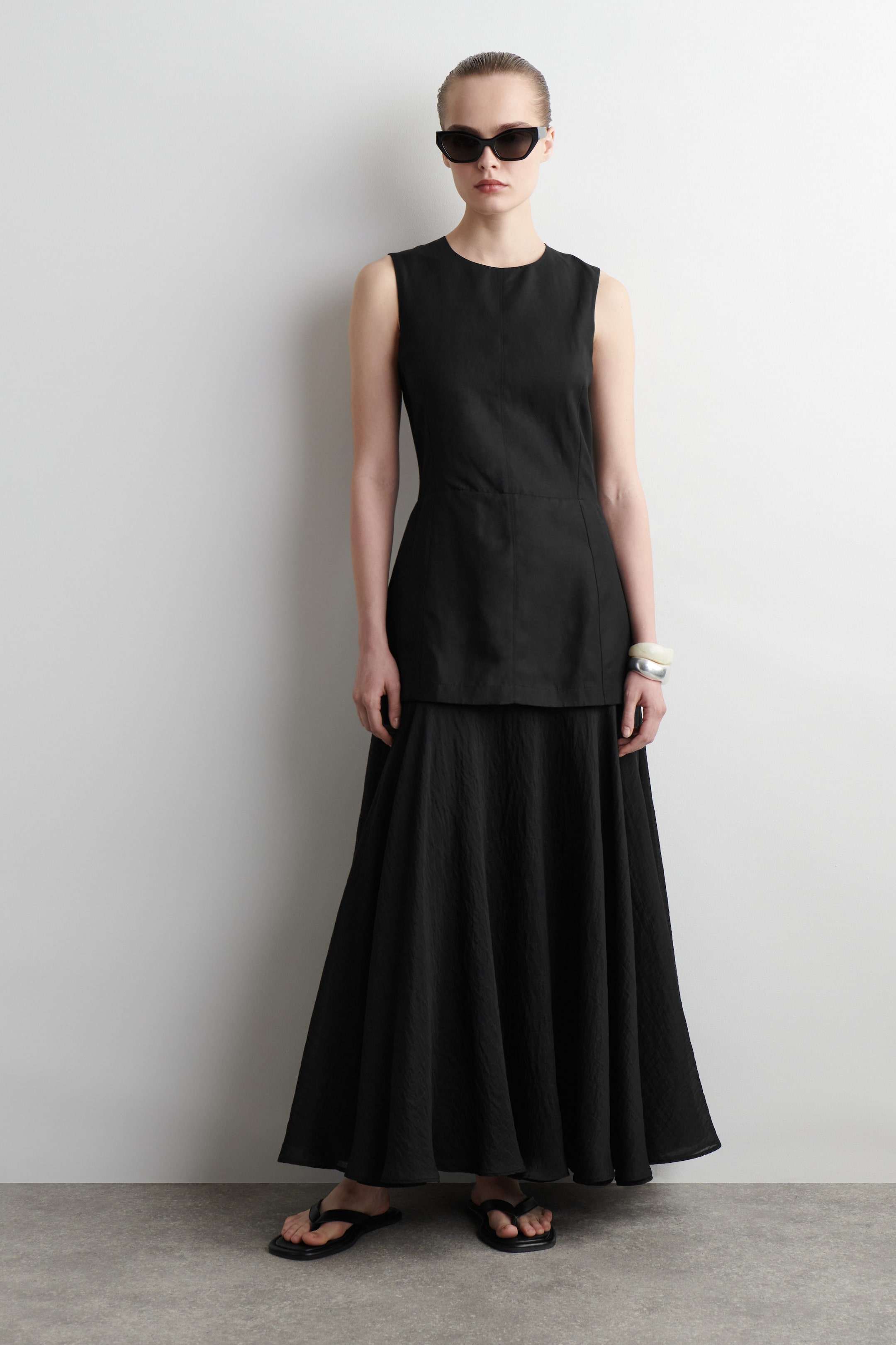 MEHRLAGIGES MIDIKLEID MIT SCHÖSSCHEN