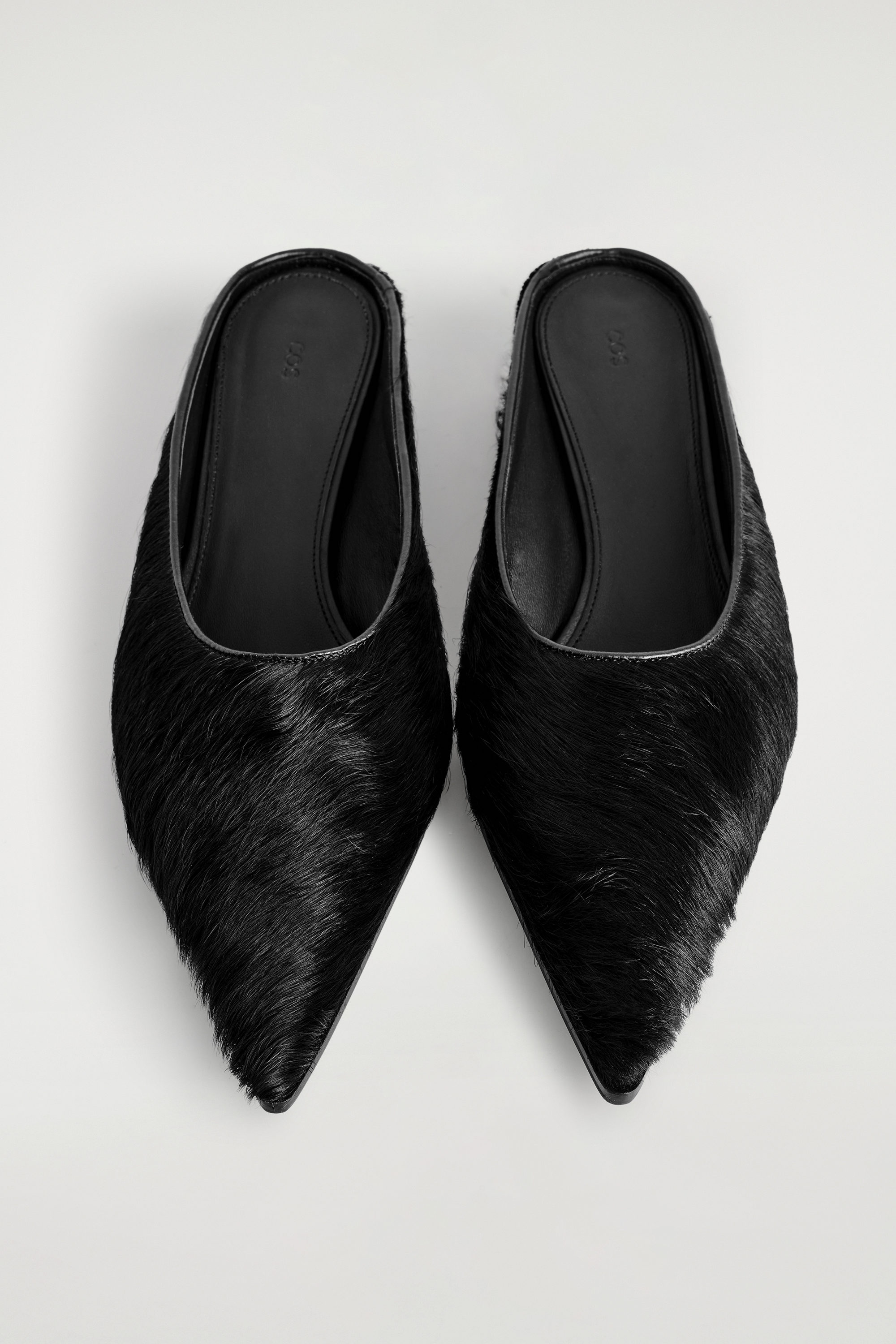 POINTED PONY HAIR MULES - CARBON | COS