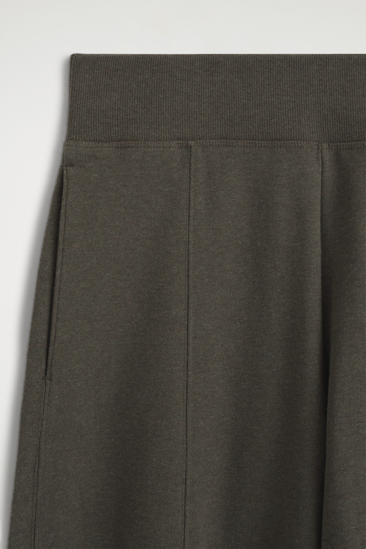 COTTON BARREL-LEG JOGGERS — BROWN