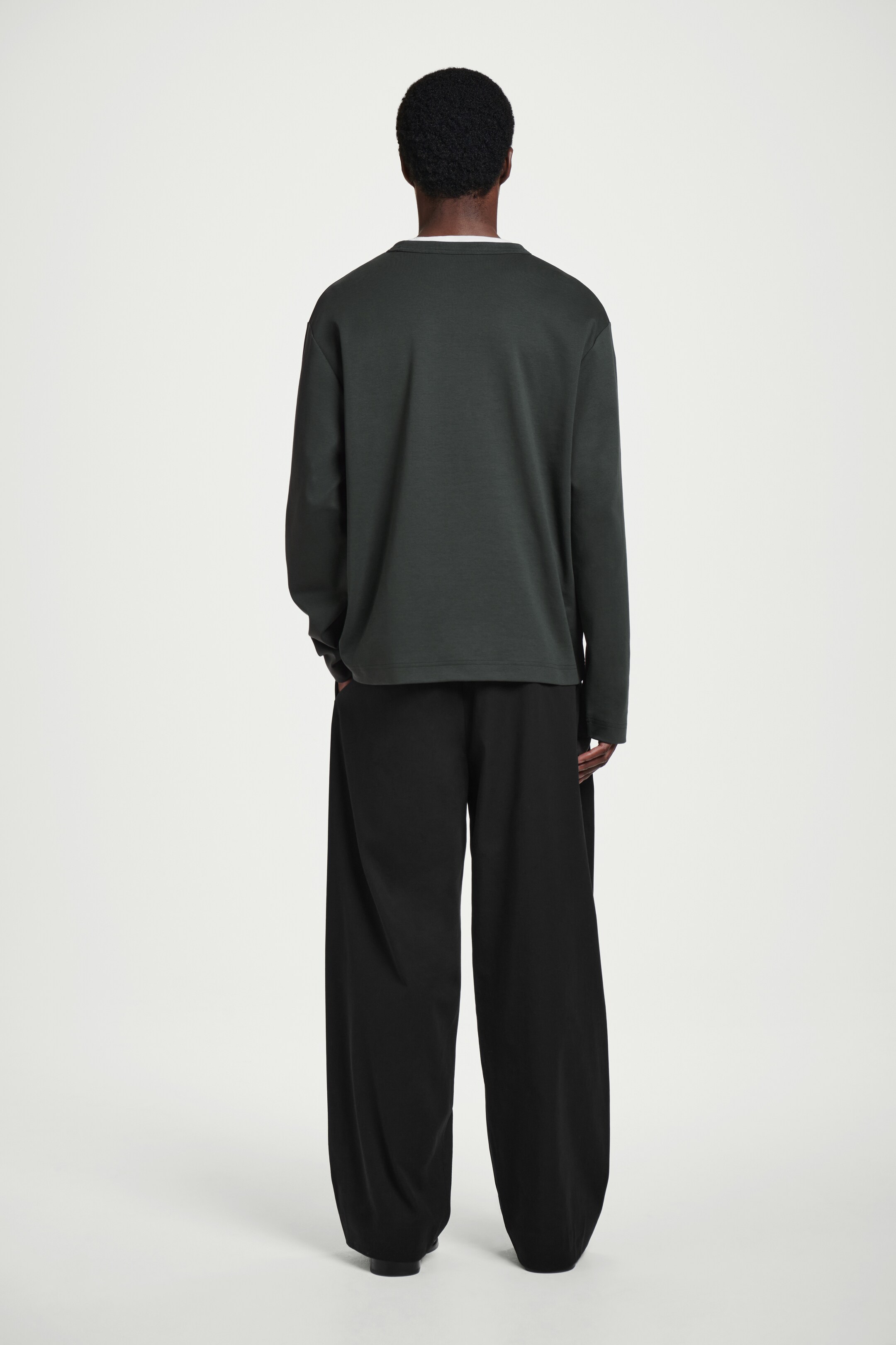Agrandir l'image: T-SHIRT DÉCONTRACTÉ À MANCHES LONGUES EN JERSEY - VERT FONCÉ - HOMME | H&M CH 5