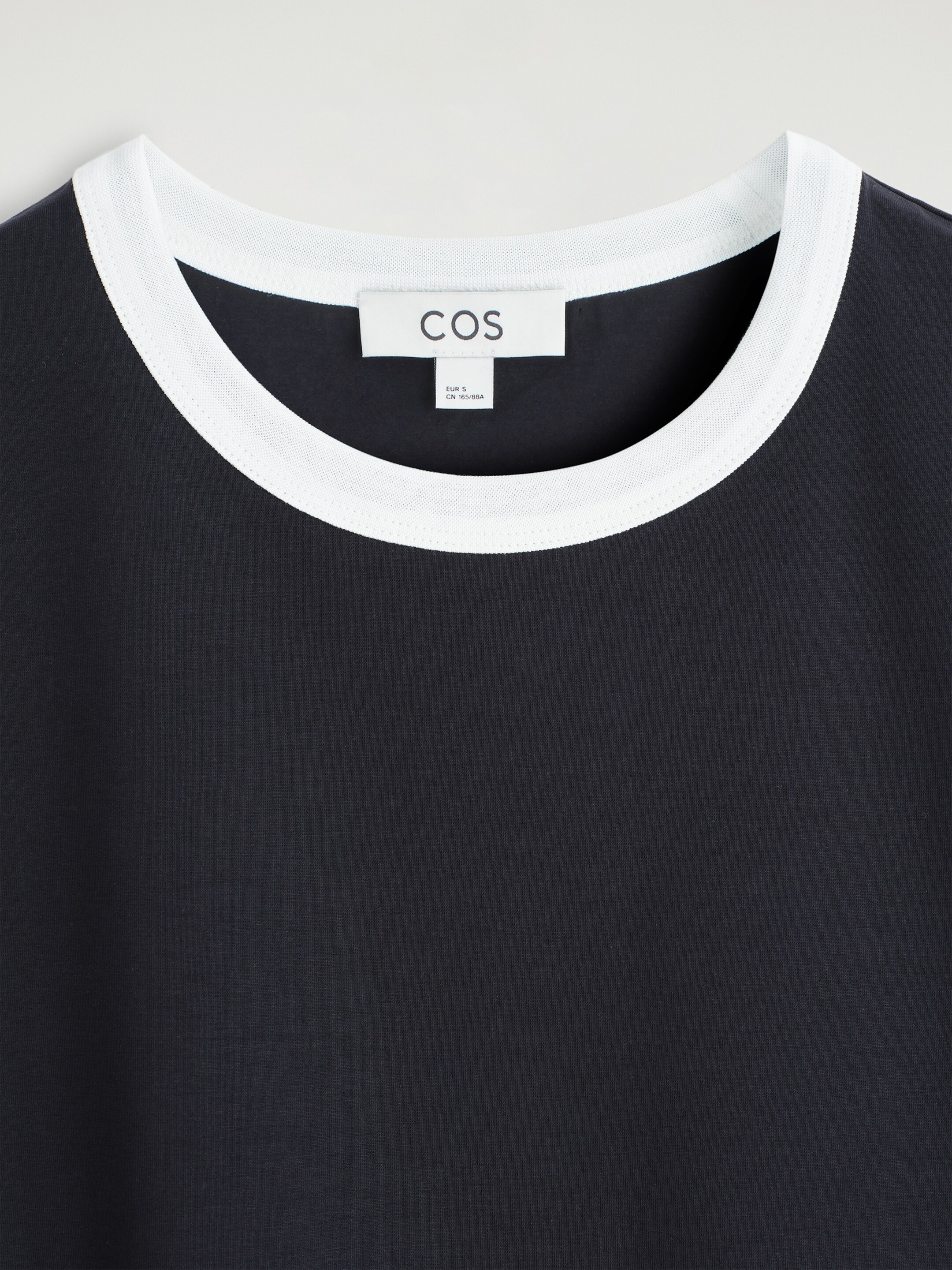 Zobacz większy obraz: BAWEŁNIANY T-SHIRT Z LAMÓWKAMI - GRANATOWY/BIAŁY - ONA | H&M PL 6