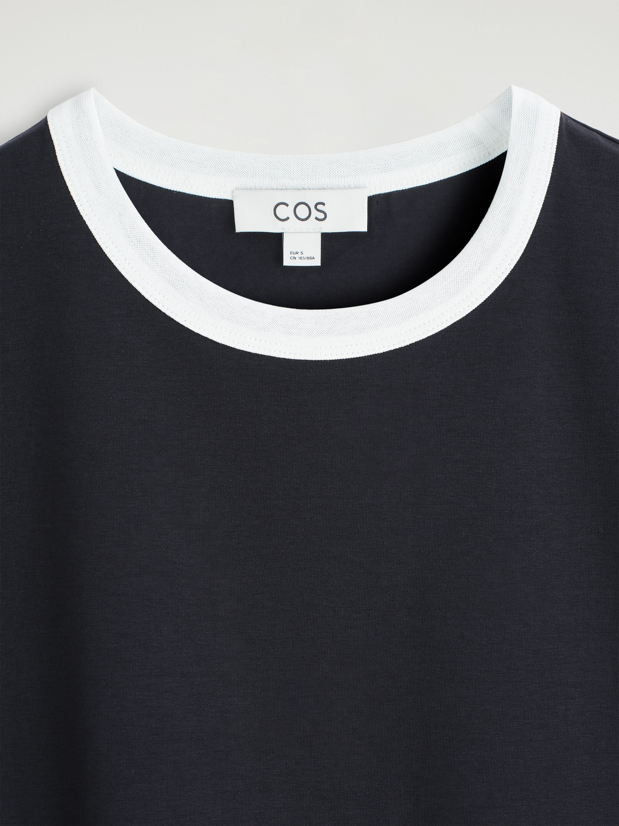 SHRUNKEN RINGER T-SHIRT - NAVY / WHITE | COS