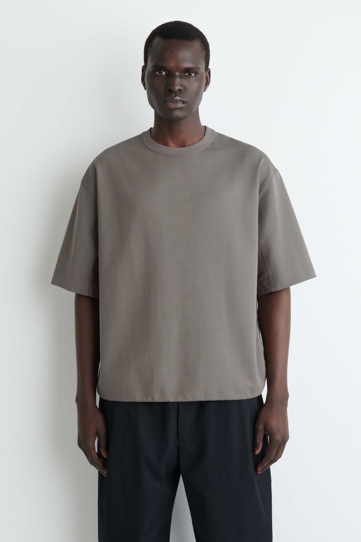 OVERSIZED NYLON-PANELLED T-SHIRT - MOLE