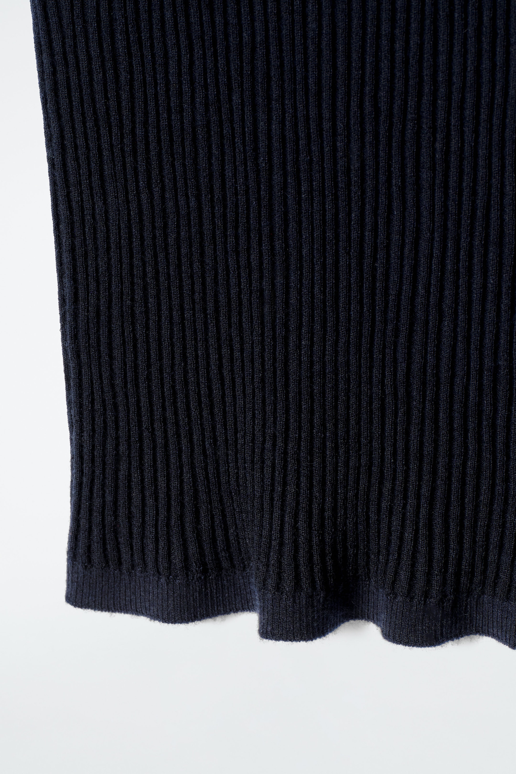 StillMedia/DescriptiveDetail