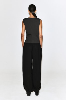 TWIST-DETAIL TOP — DARK GREEN 5
