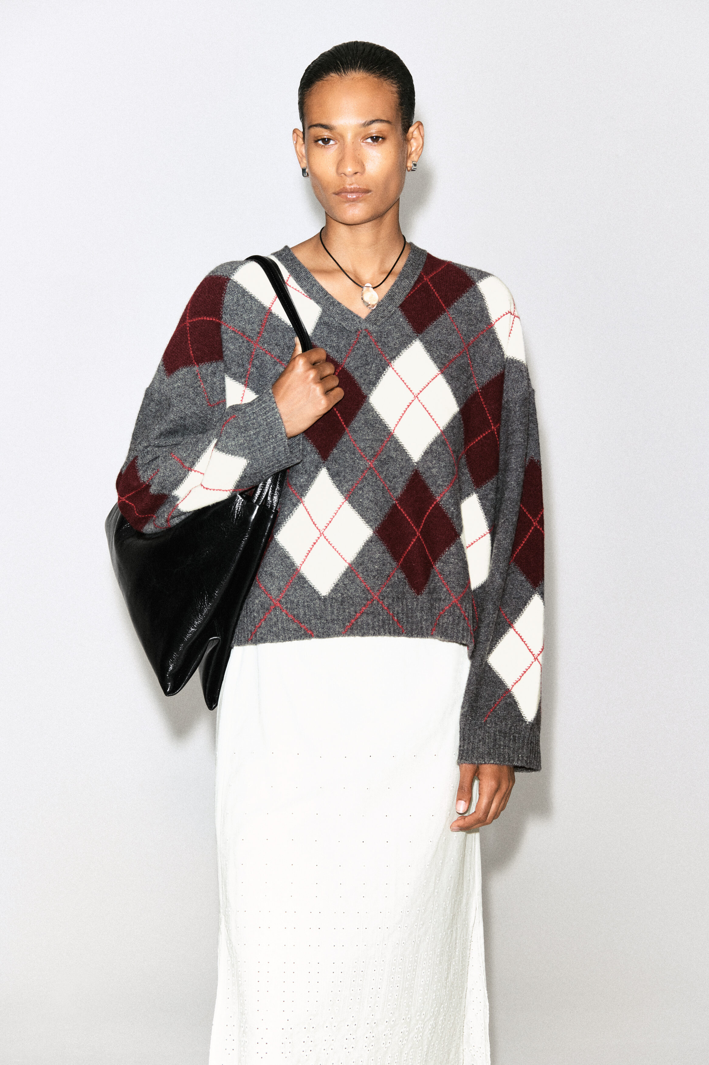 ARGYLE WOOL-ALPACA V-NECK SWEATER
