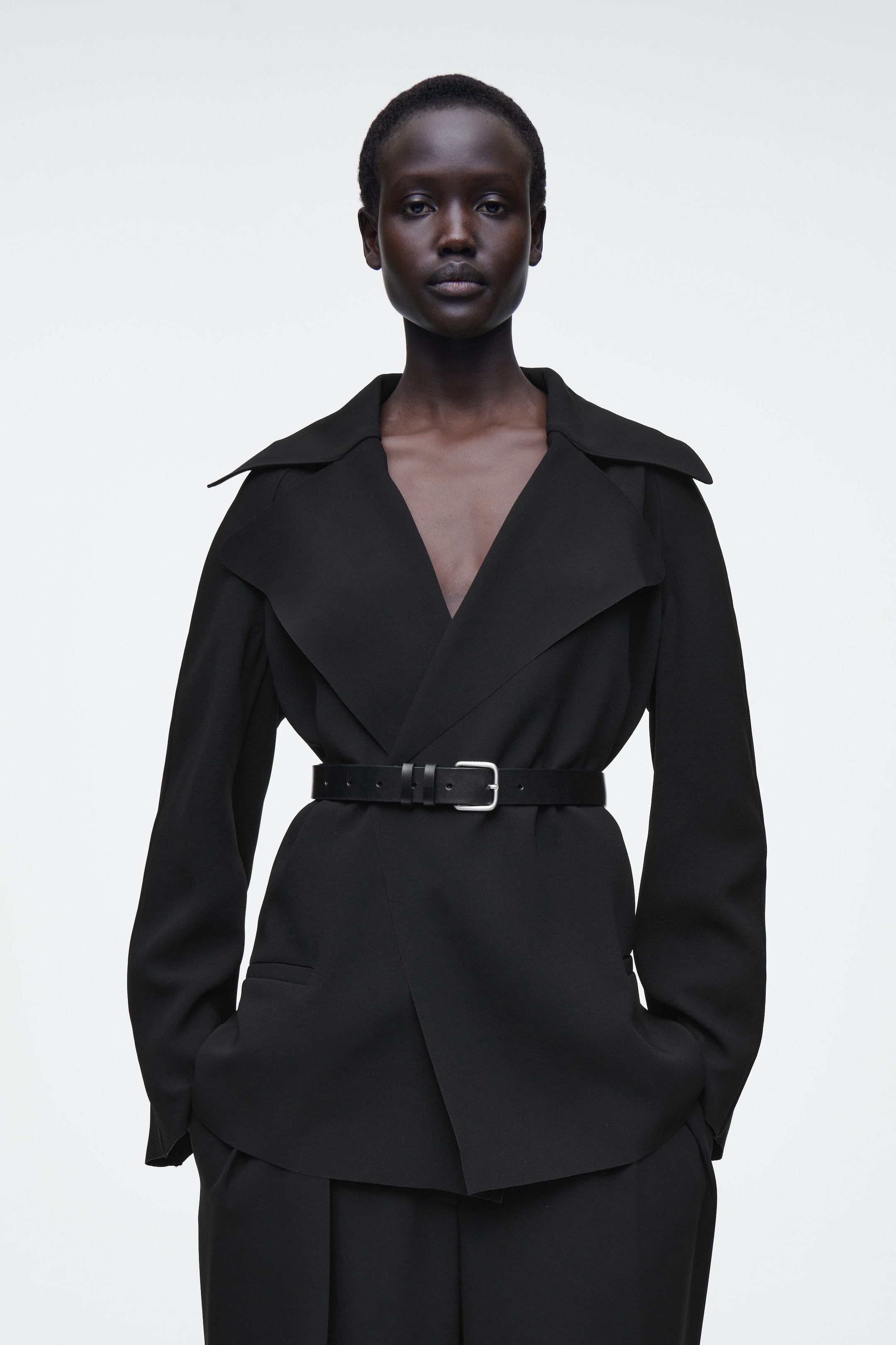 FLUID CREPE BLAZER