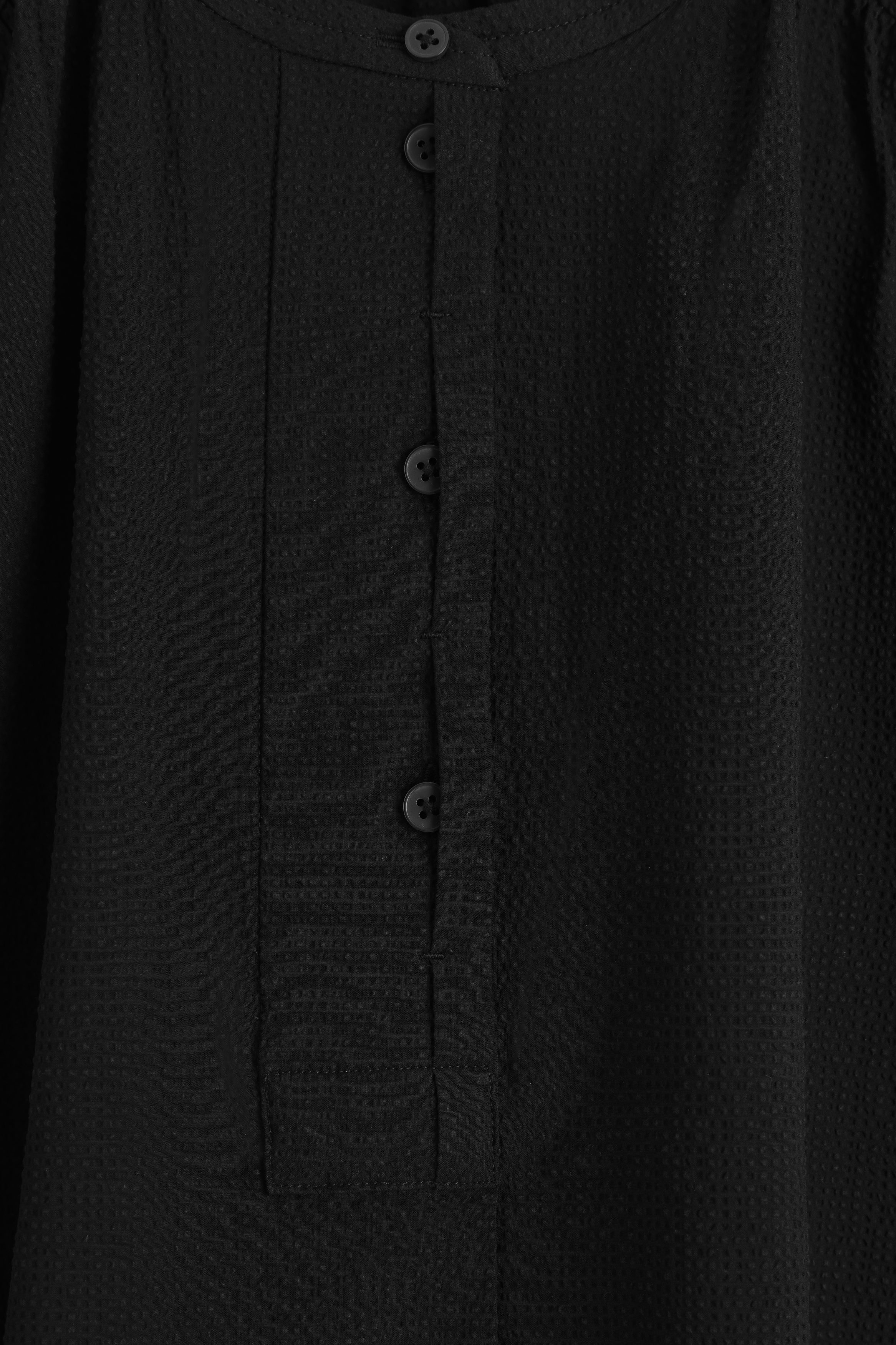 【GOOD GRIEF!】Gather Blouse(BK) GATHERED GRANDAD-COLLAR BLOUSE - BLACK | COS GB