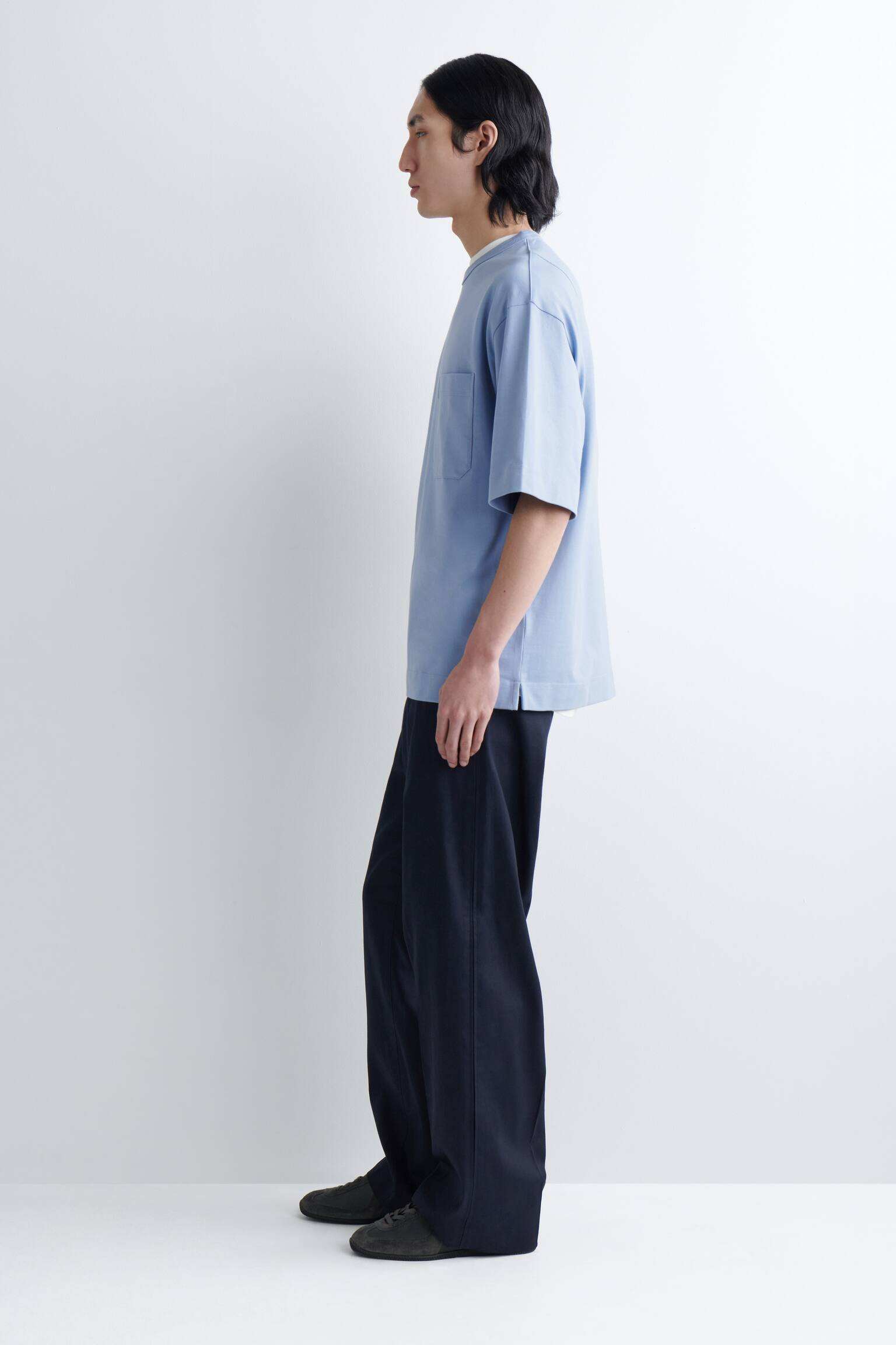 OVERSIZED T-SHIRT I KRAFTIG BOMULL - LJUSBLÅ/VIT - 8