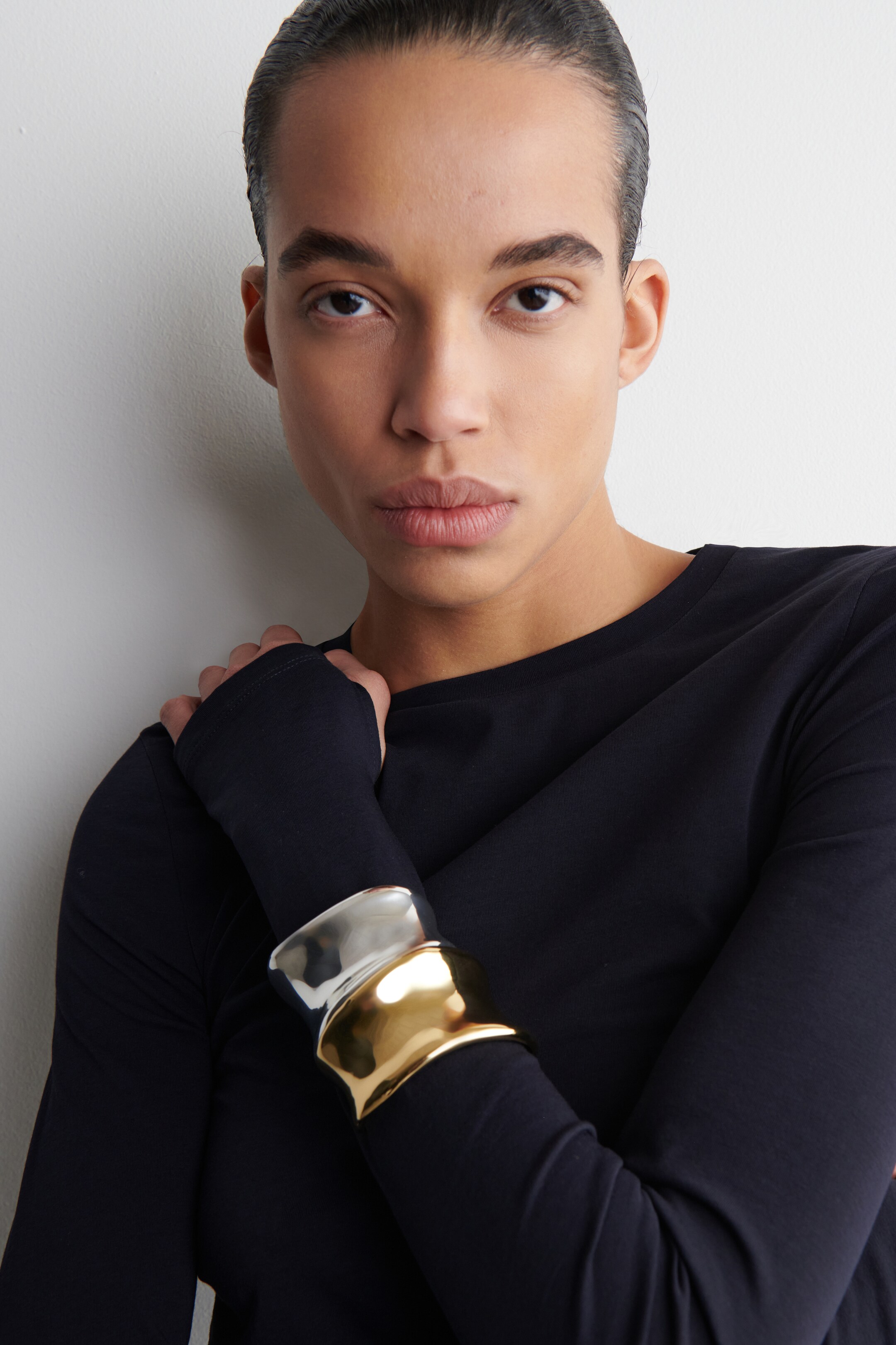 View larger image: SLIM LIGHTWEIGHT LONG-SLEEVED TOP - NAVY - Ladies | H&M GB 4