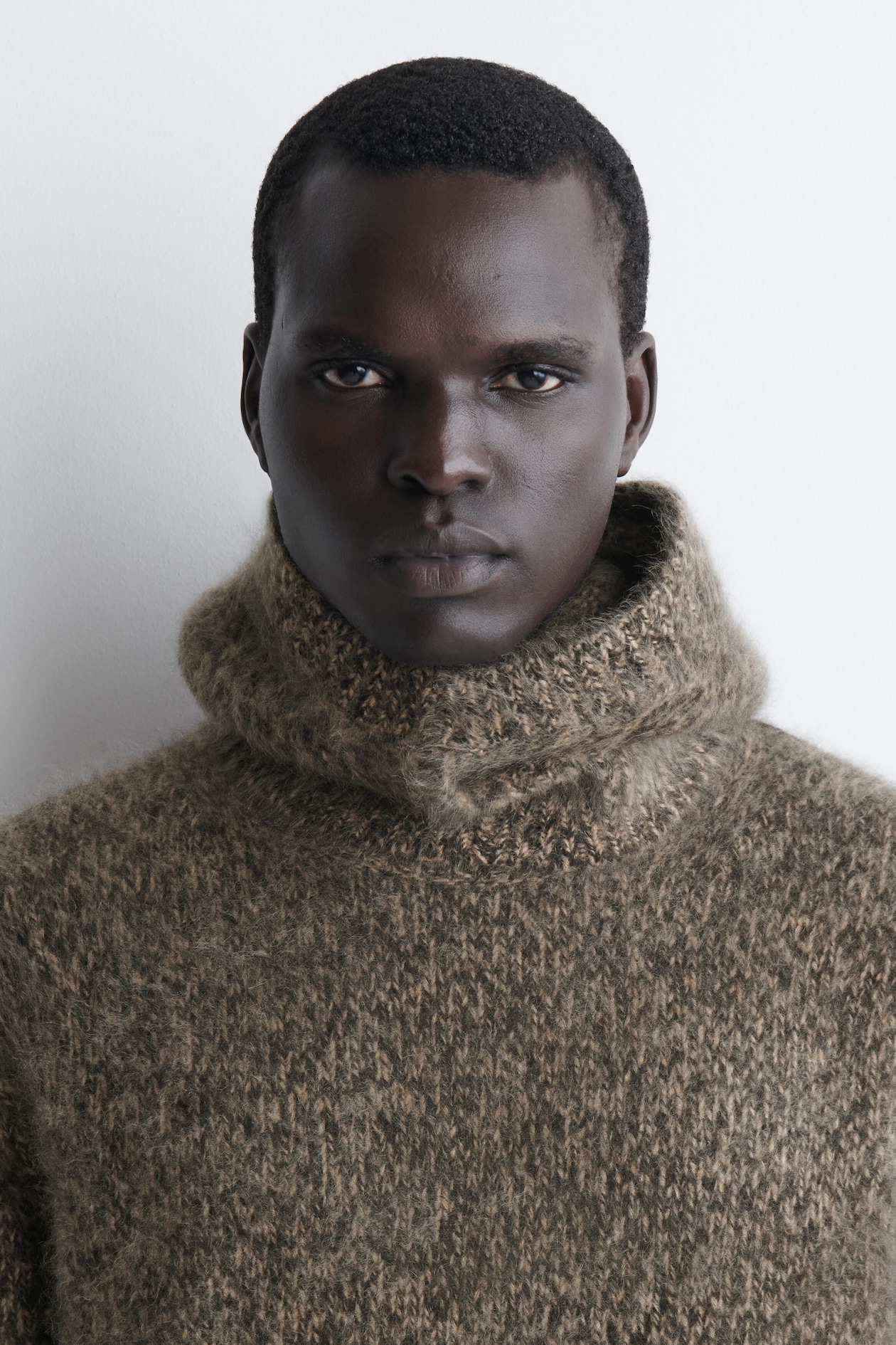 BRUSHED PURE CASHMERE BALACLAVA — MOCHA MÉLANGE