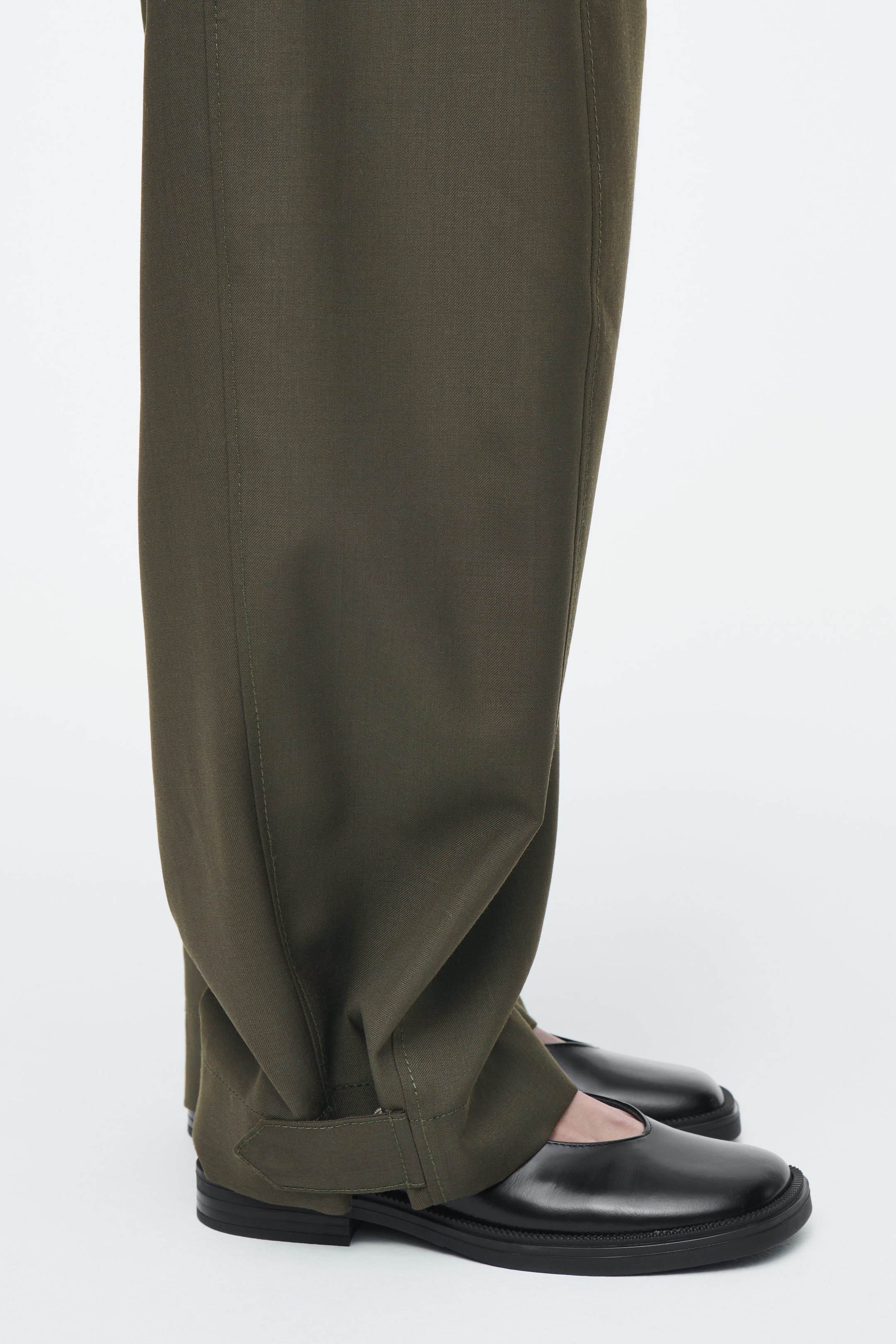 WOOL BARREL-LEG UTILITY PANTS