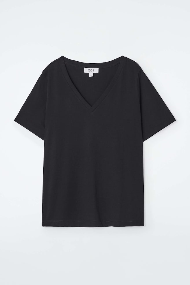 ALLTAGS-T-SHIRT MIT V-AUSSCHNITT - SCHWARZ - 1