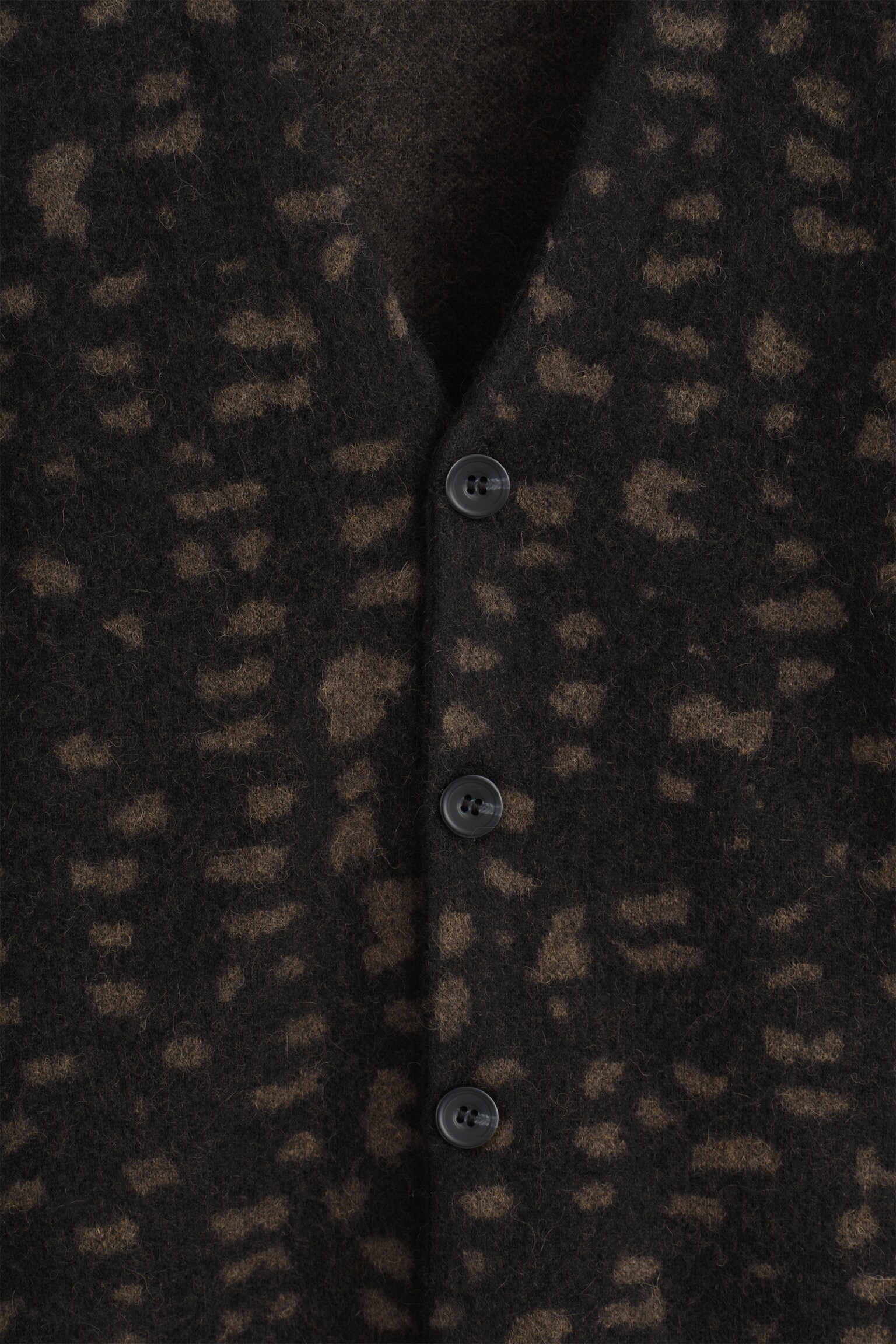 CARDIGAN EN MAILLE GÉOMÉTRIQUE DE LAINE-ALPAGA - BRUN / MOTIF GÉOMÉTRIQUE - 5