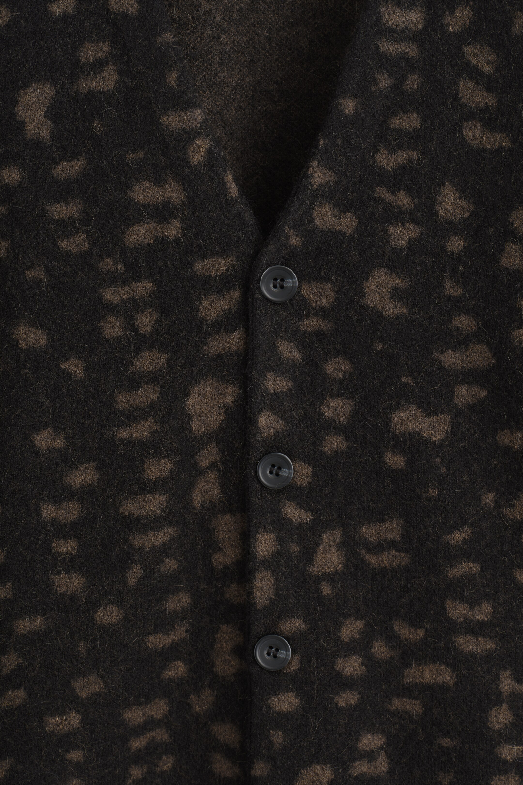 Agrandir l'image: CARDIGAN EN MAILLE GÉOMÉTRIQUE DE LAINE-ALPAGA - BRUN / MOTIF GÉOMÉTRIQUE - HOMME | H&M CH 7