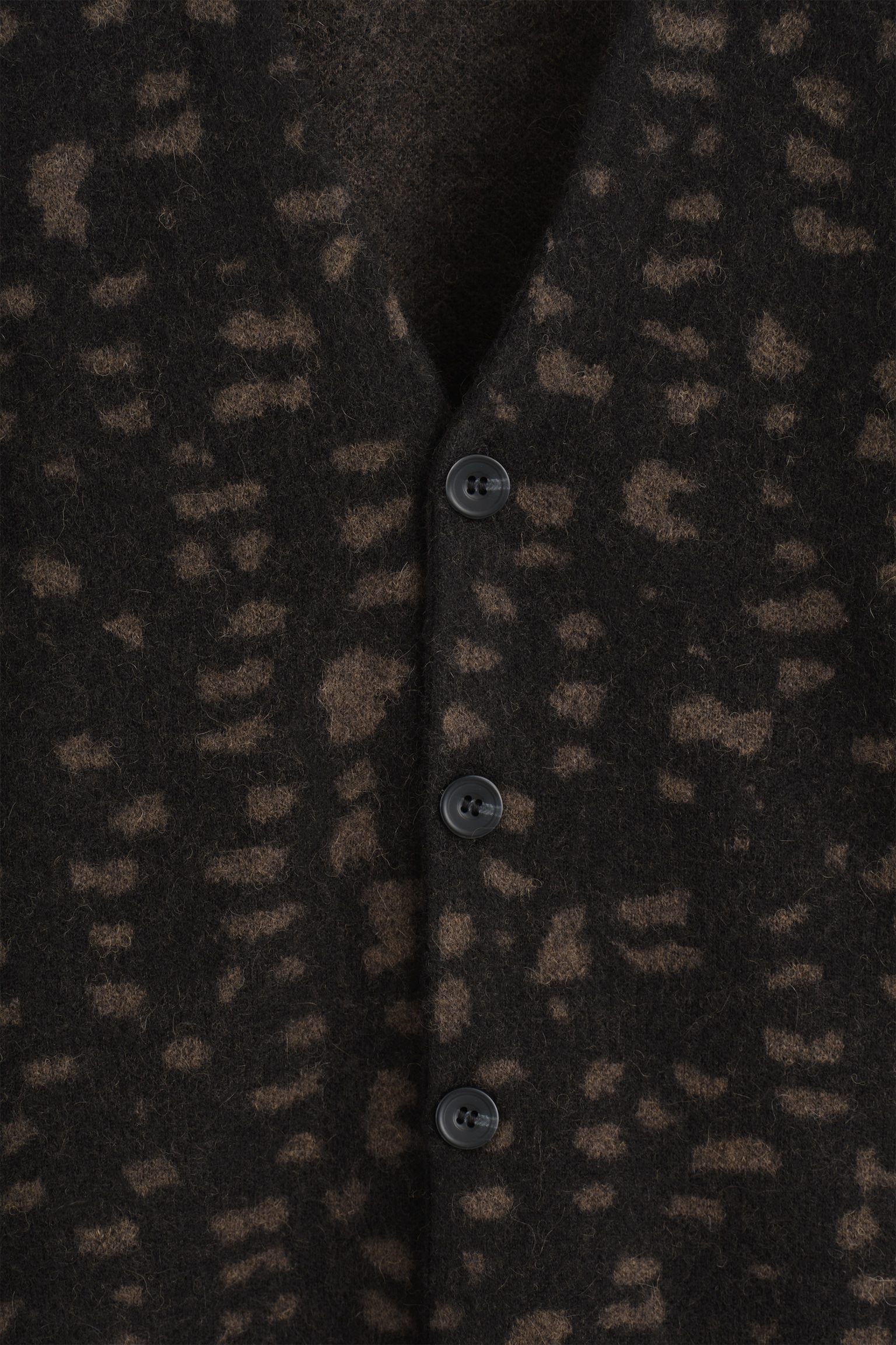 CARDIGAN EN MAILLE GÉOMÉTRIQUE DE LAINE-ALPAGA - BRUN / MOTIF GÉOMÉTRIQUE - 4