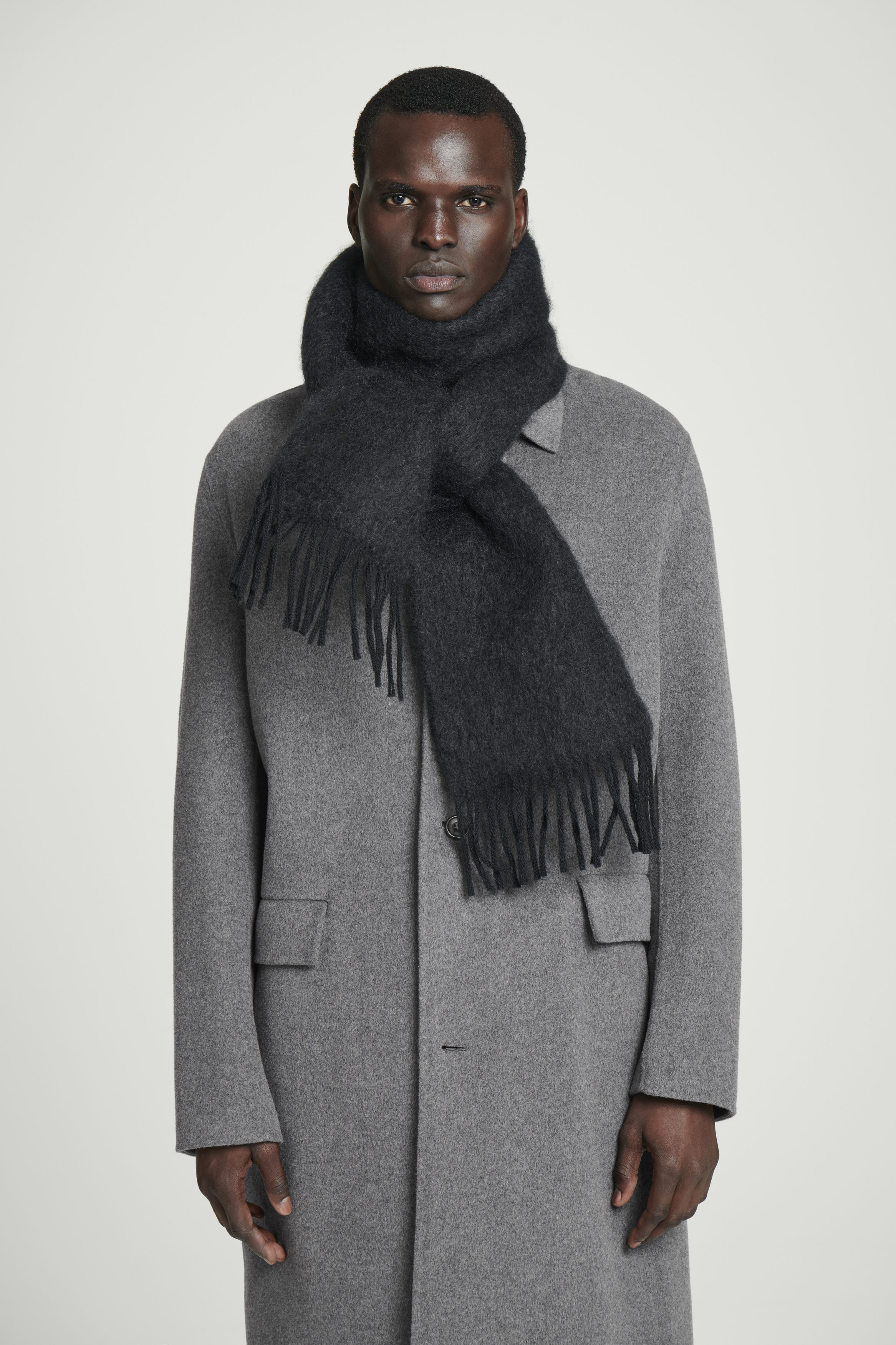 【美品】epine mohair fringe muffler BLACK ♡Éé mohair fringe muffler （3color） | épine