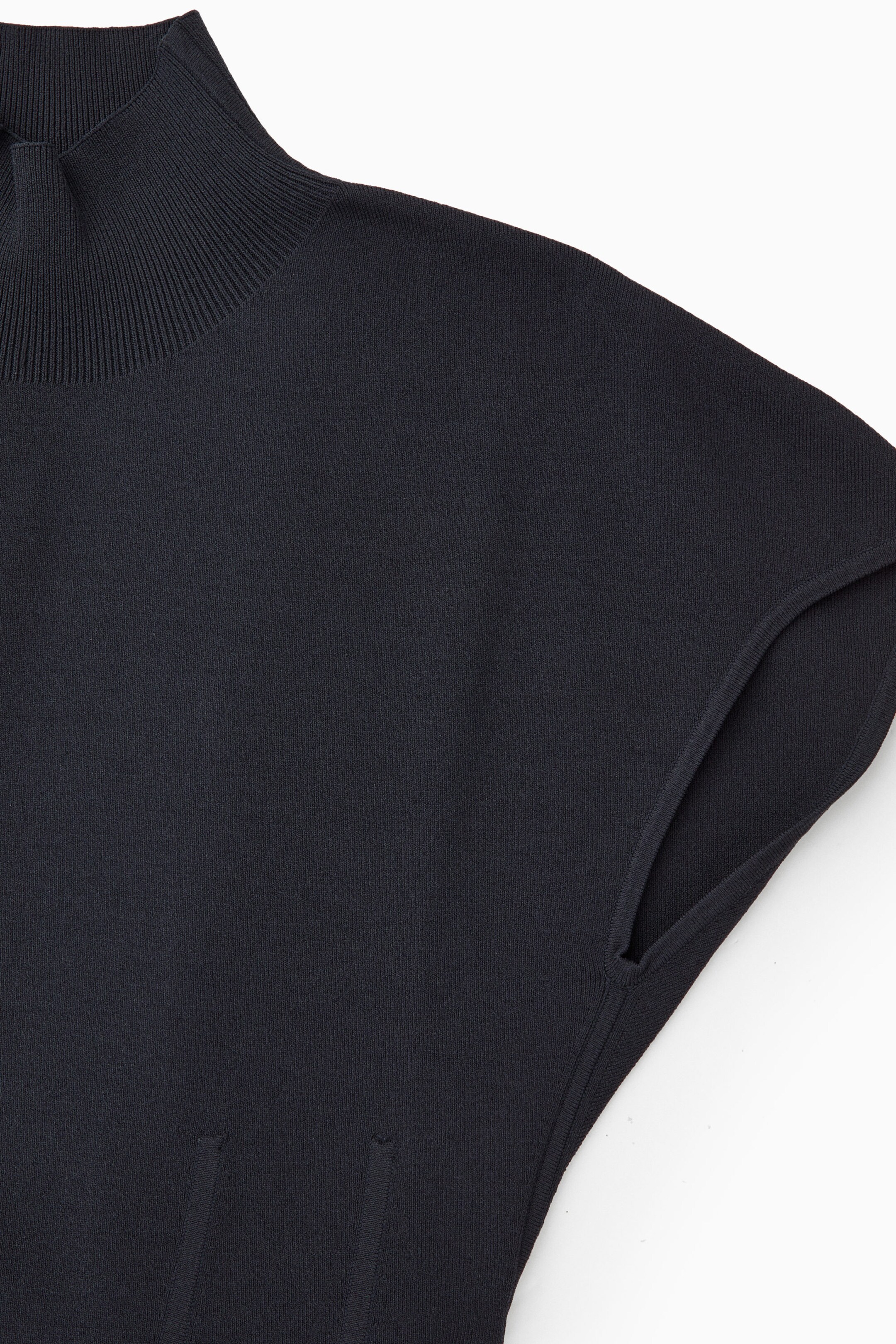 StillMedia/DescriptiveDetail