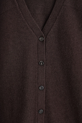 MERINO WOOL V-NECK CARDIGAN — DARK BROWN 6