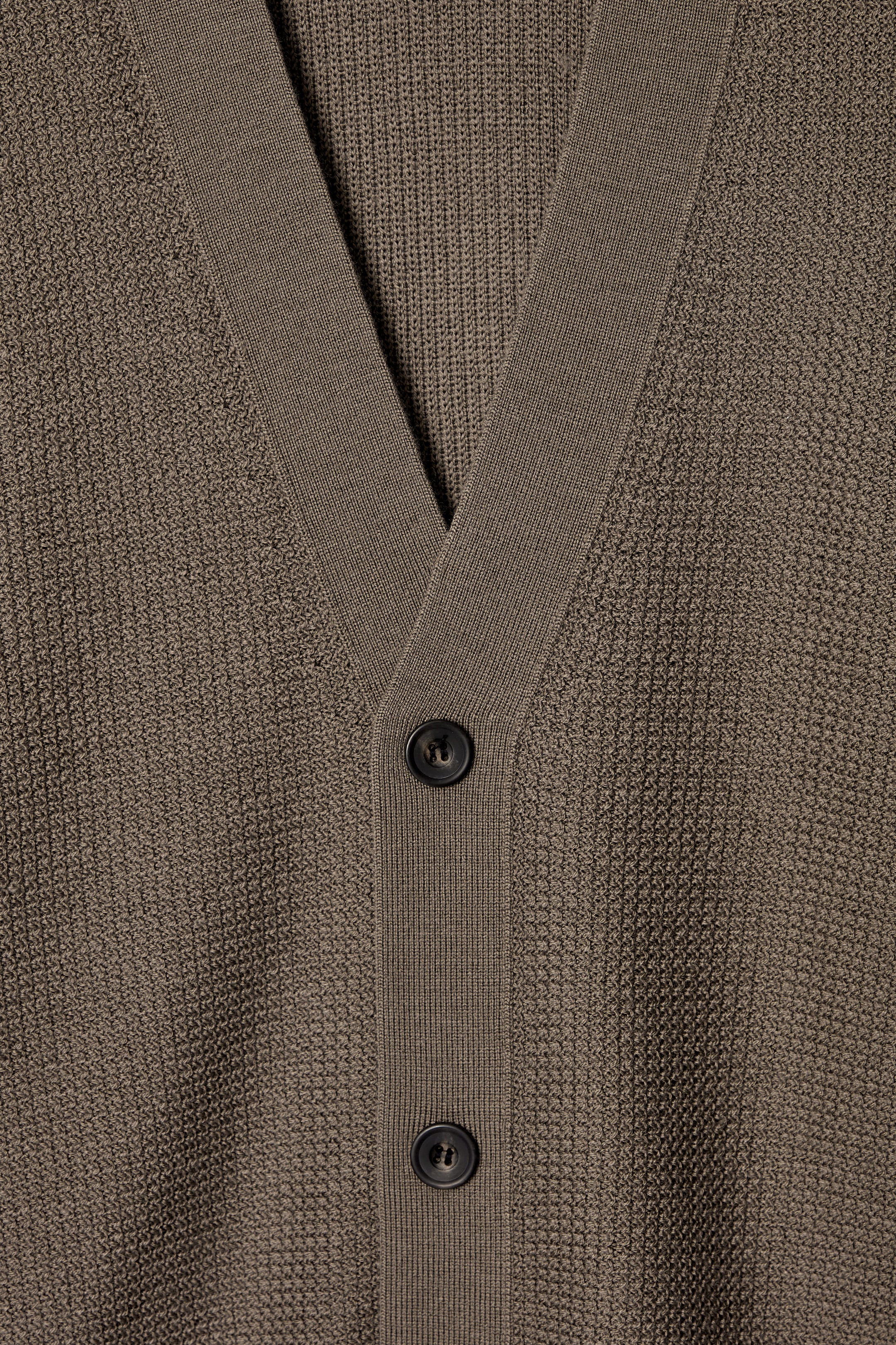 CARDIGAN EN LAINE MÉRINOS TEXTURÉE