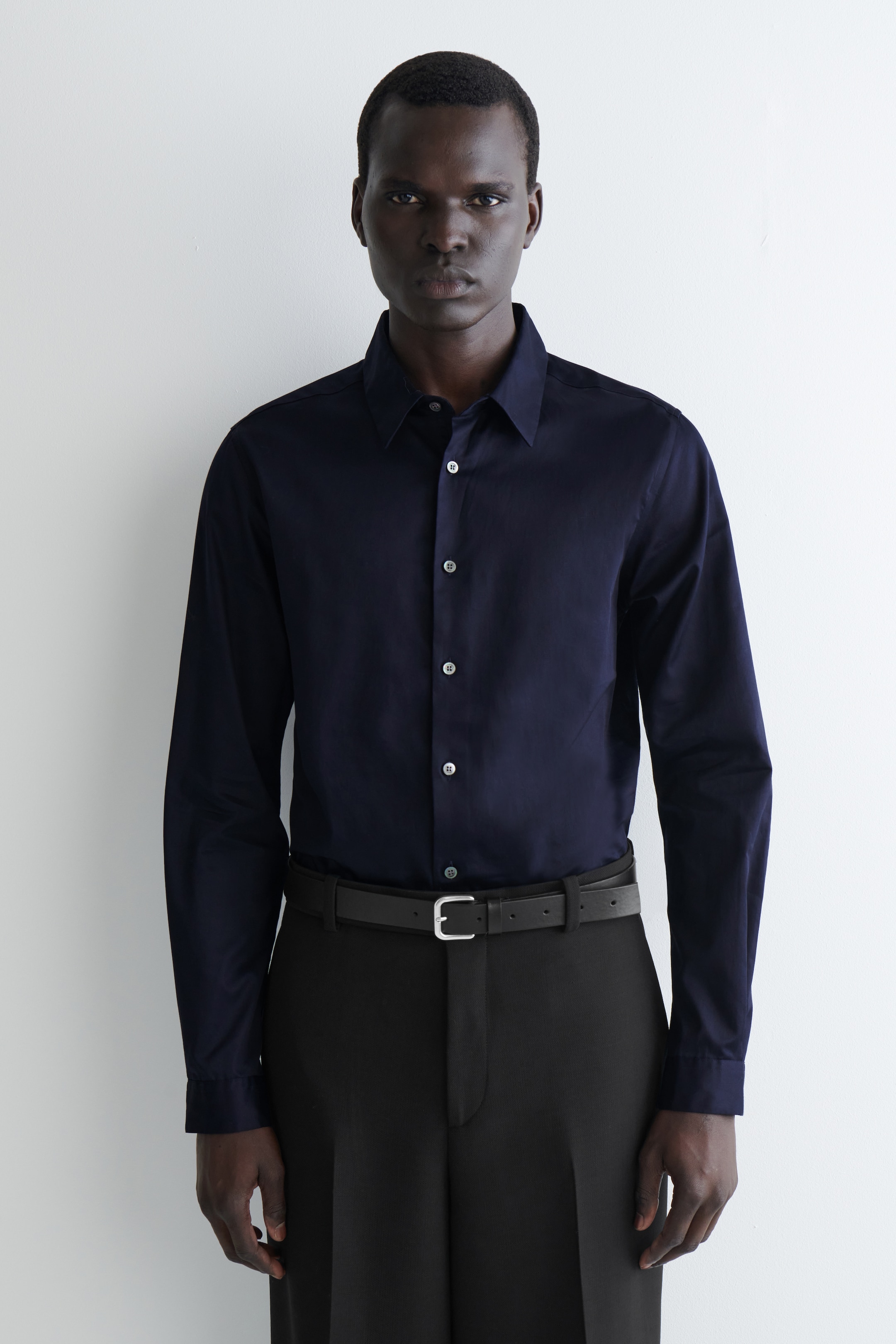 View larger image: SLIM TAILORED POPLIN SHIRT - NAVY - Men | H&M GB 1
