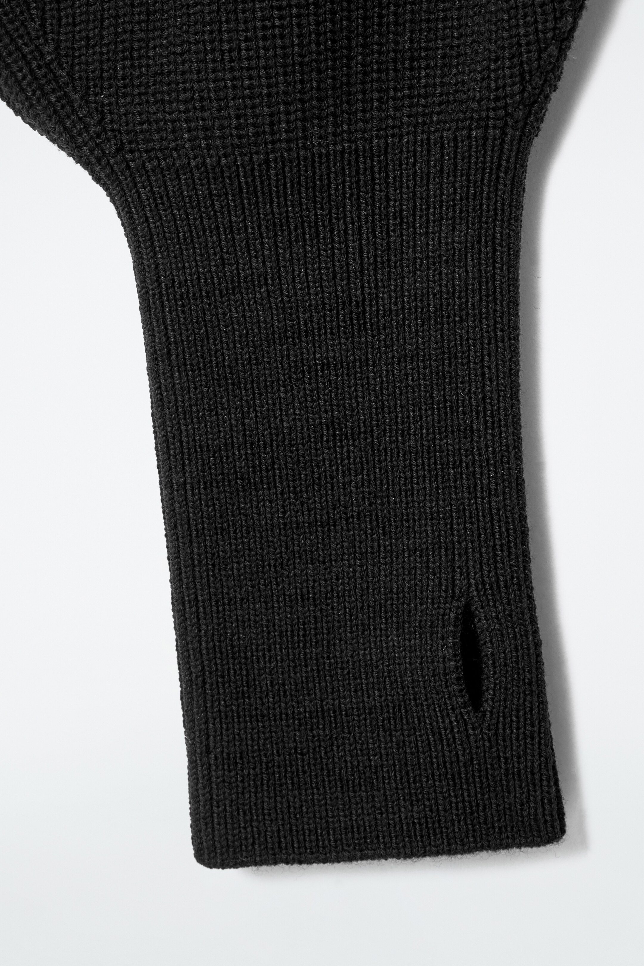 Zobacz większy obraz: KRÓTKI KARDIGAN Z MIESZANKI WEŁNY I BAWEŁNY - CZARNY - ONA | H&M PL 8