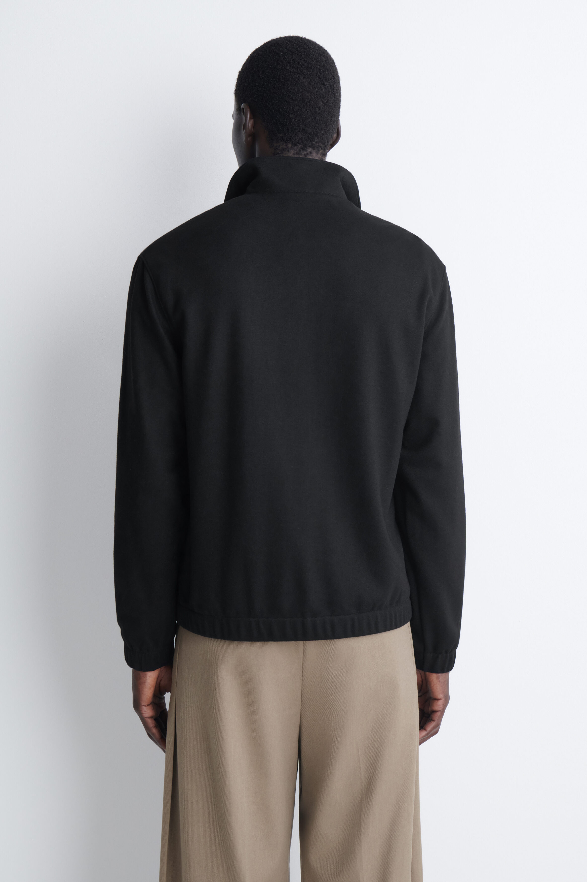 トップス COOGI MERCERISED COTTON ZIP-UP BLOUSON JERSEY MOCK-NECK ZIP-UP BLOUSON JACKET - BLACK | COS US