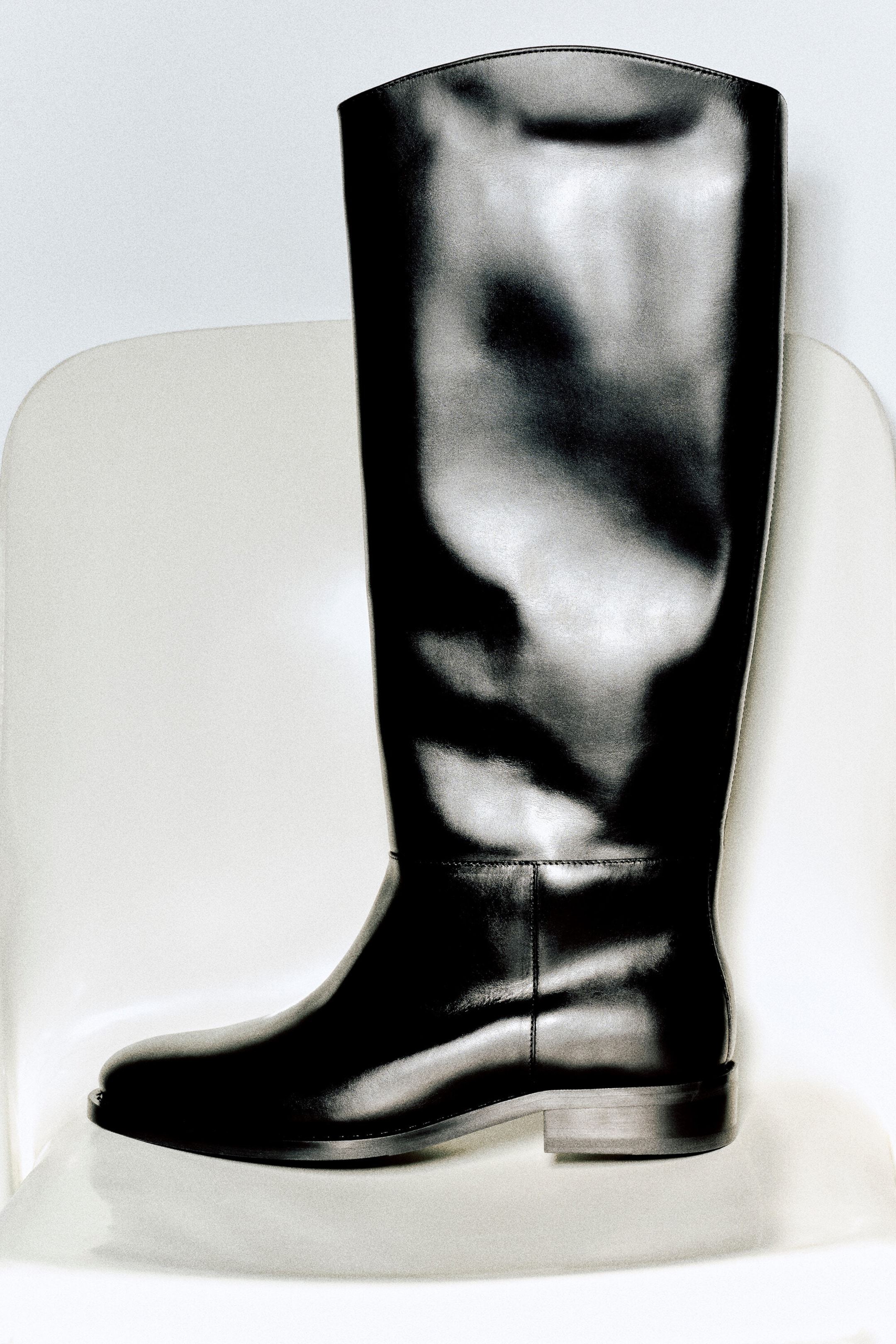 LEATHER RIDING BOOTS