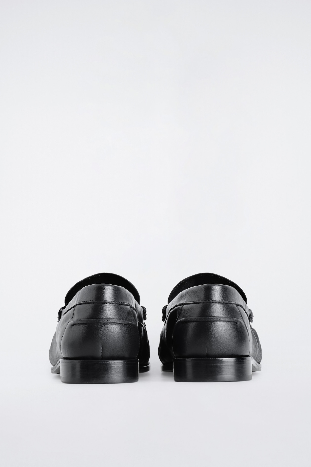 RUCHED LEATHER LOAFERS — BLACK