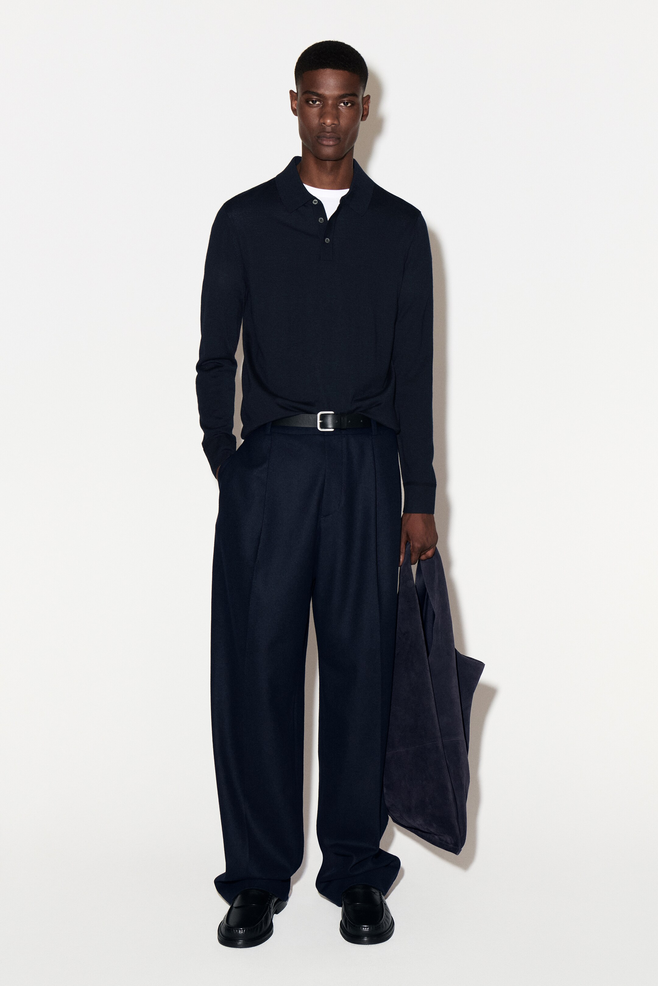 Größeres Bild anzeigen: SCHMAL GESCHNITTENES POLOSHIRT AUS MERINOWOLLE - NAVYBLAU - Men | H&M AT 7