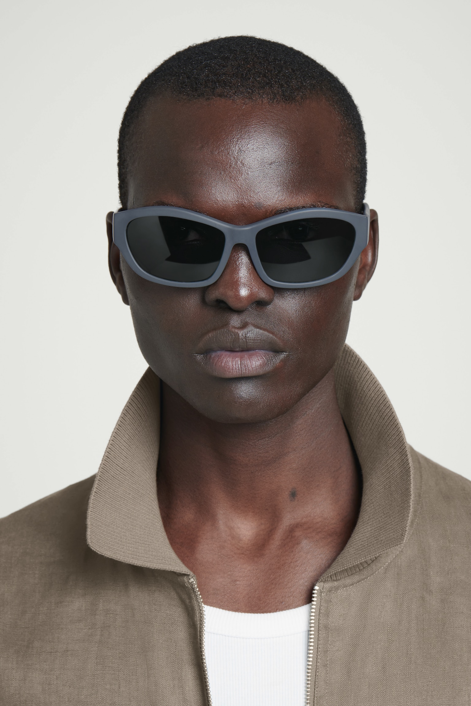 SPORTY SUNGLASSES - DARK BLUE/BROWN
