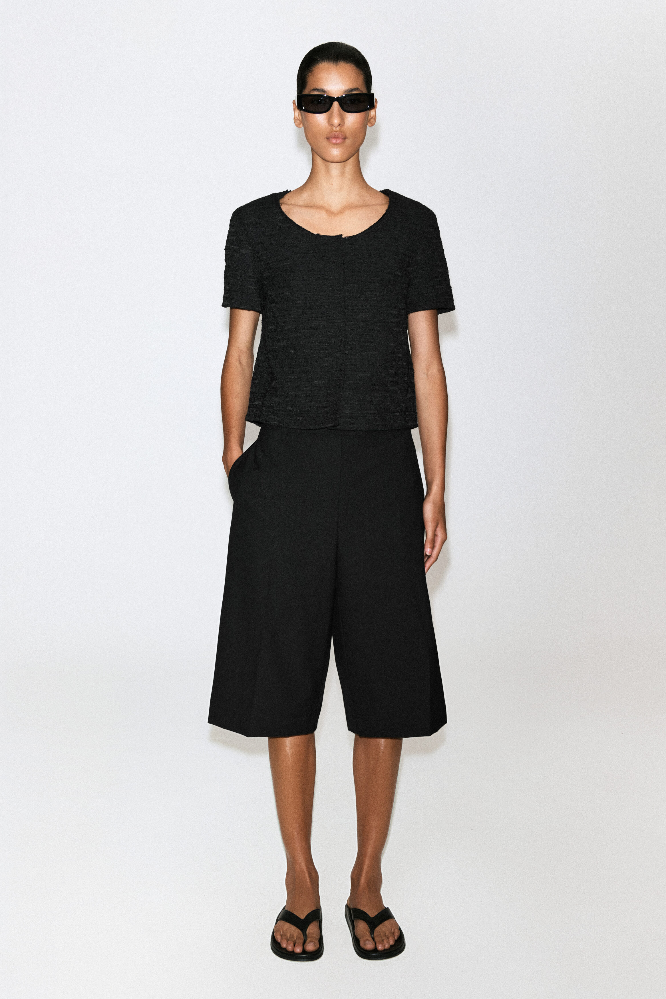 TAILORED BERMUDA SHORTS - thumbnail 2
