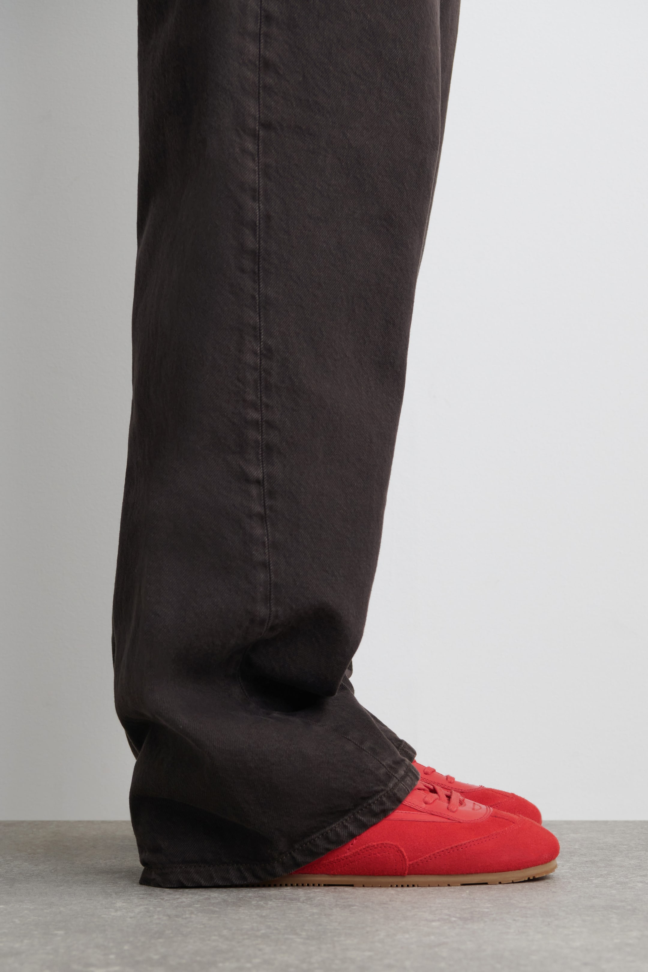 MINIMAL SUEDE TRAINERS