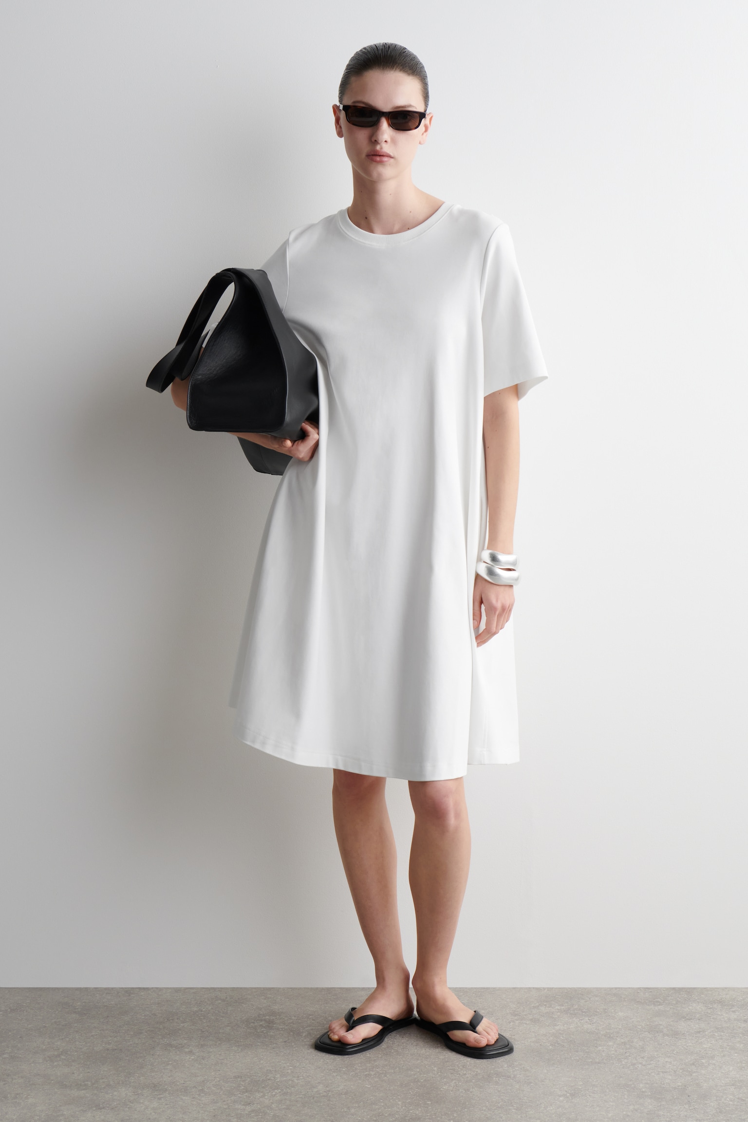 VESTIDO-CAMISETA CORTO ACAMPANADO - BLANCO/ROJO/NEGRO - 4