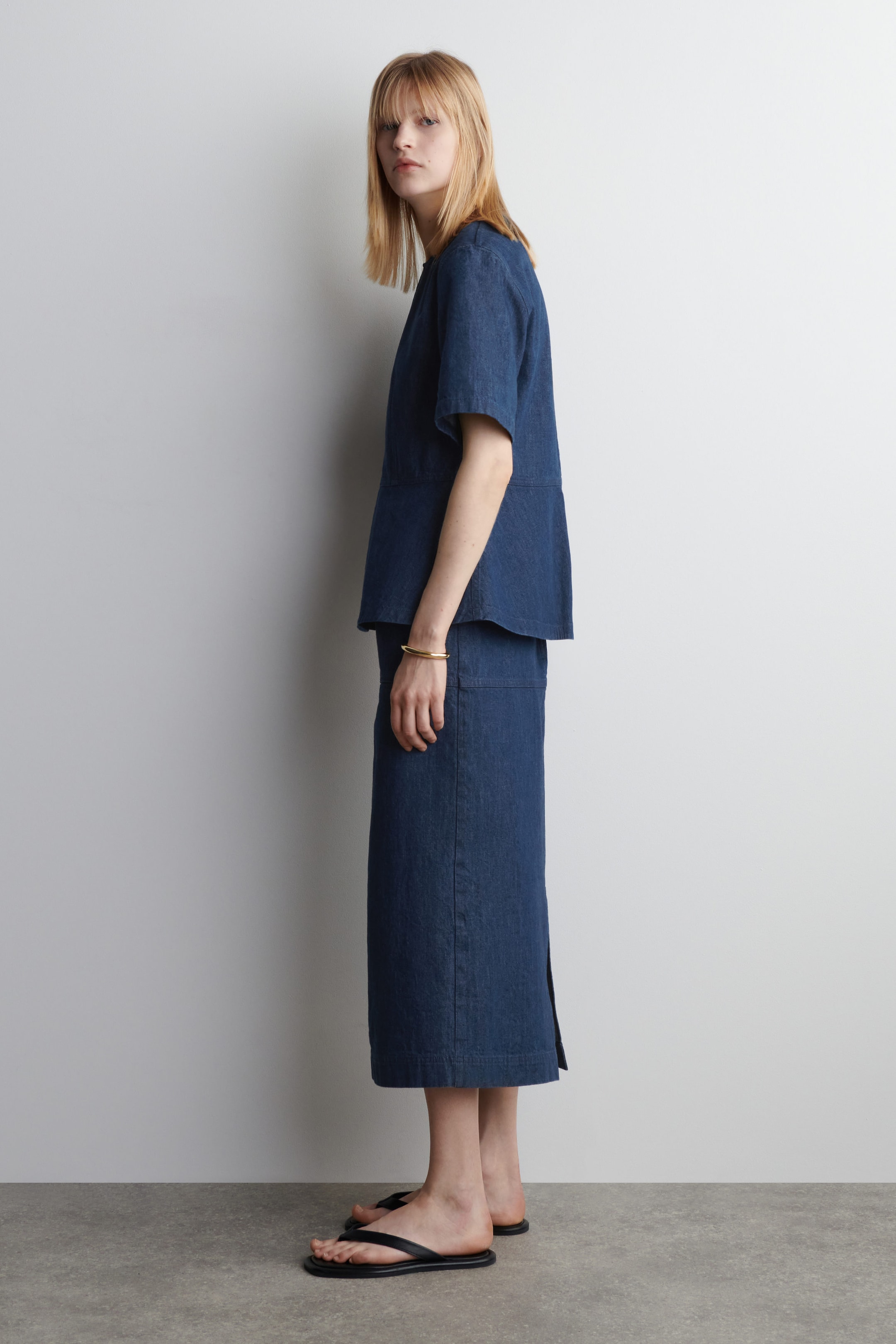 DENIM PENCIL SKIRT