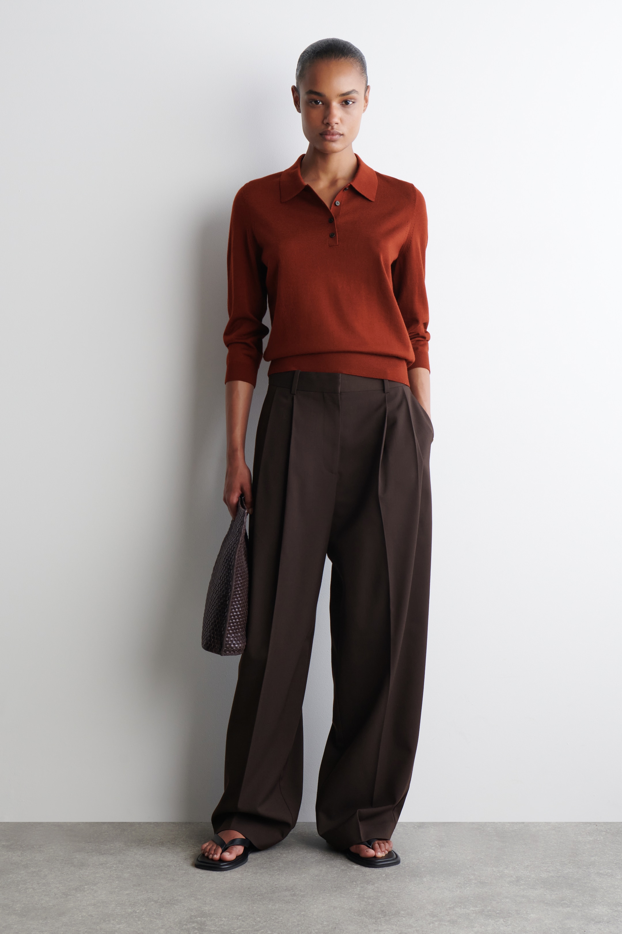 Visualizza immagine più grande: MAGLIONE STILE POLO IN LANA MERINO - RUGGINE - DONNA | H&M IT 2