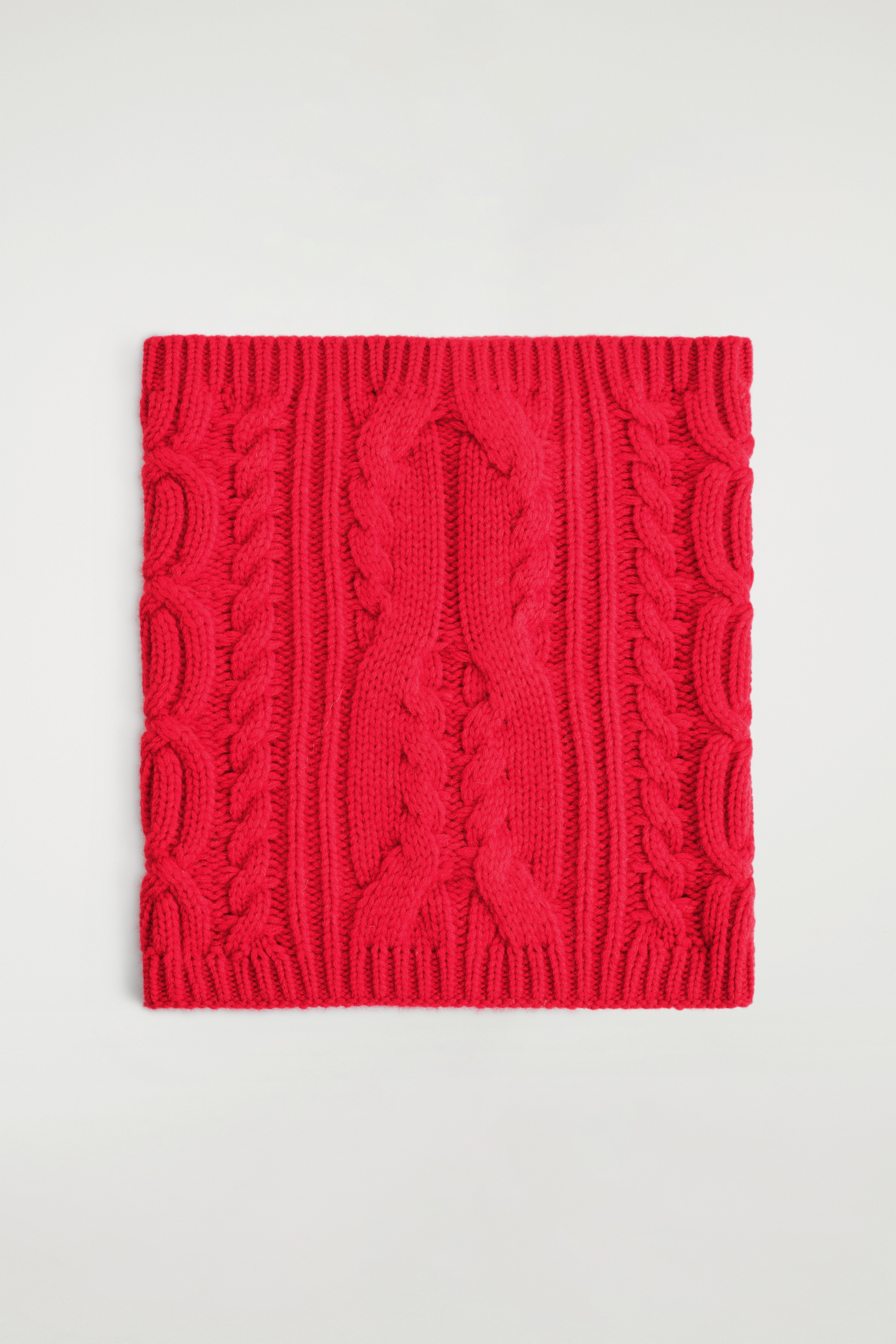 CABLE-KNIT WOOL-CASHMERE SNOOD - RED/CREAM