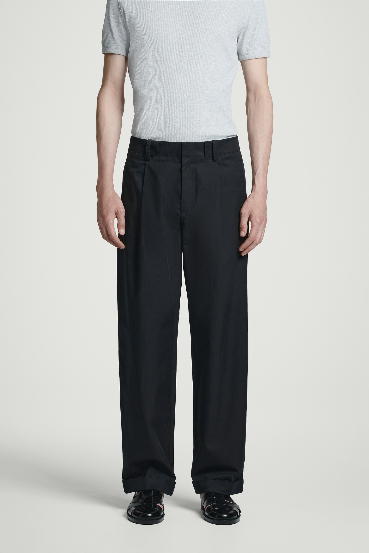 PANTALÓN DE ALGODÓN CON DOBLADILLOS ENROLLADOS - NEGRO/BEIGE - 4
