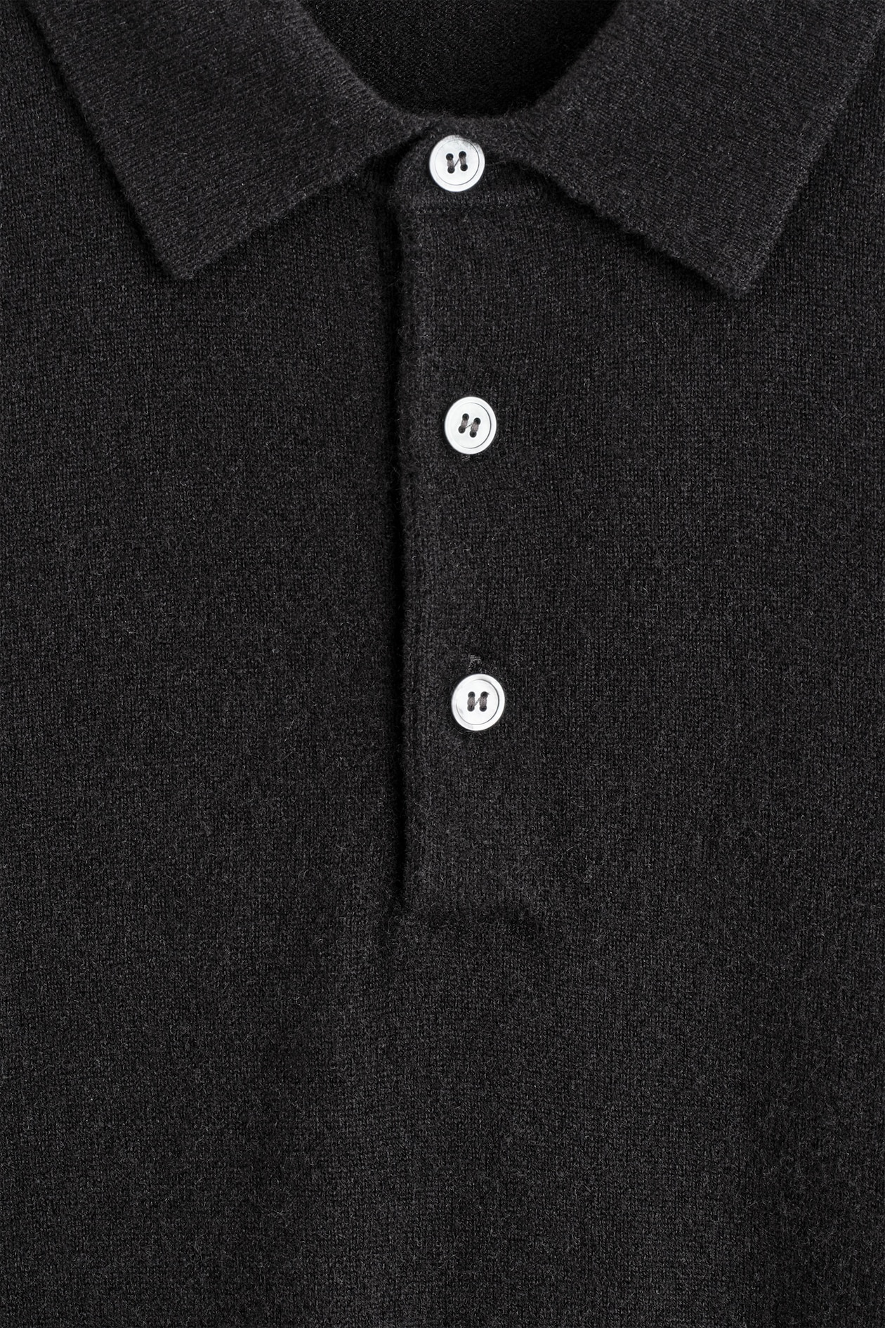 SEAMLESS PURE CASHMERE POLO SHIRT — BLACK