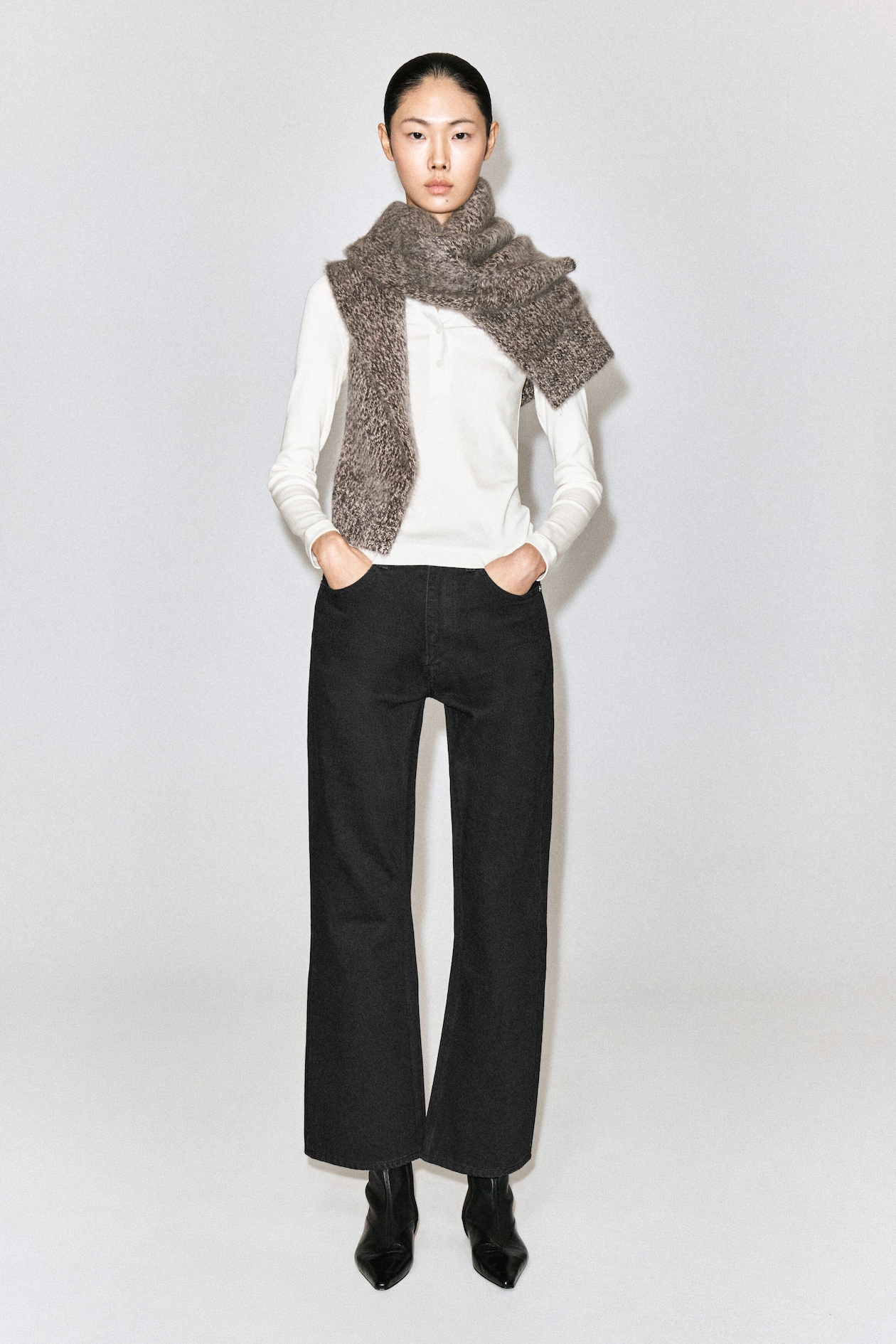VALLEY CROPPED BOOTCUT JEANS — BLACK