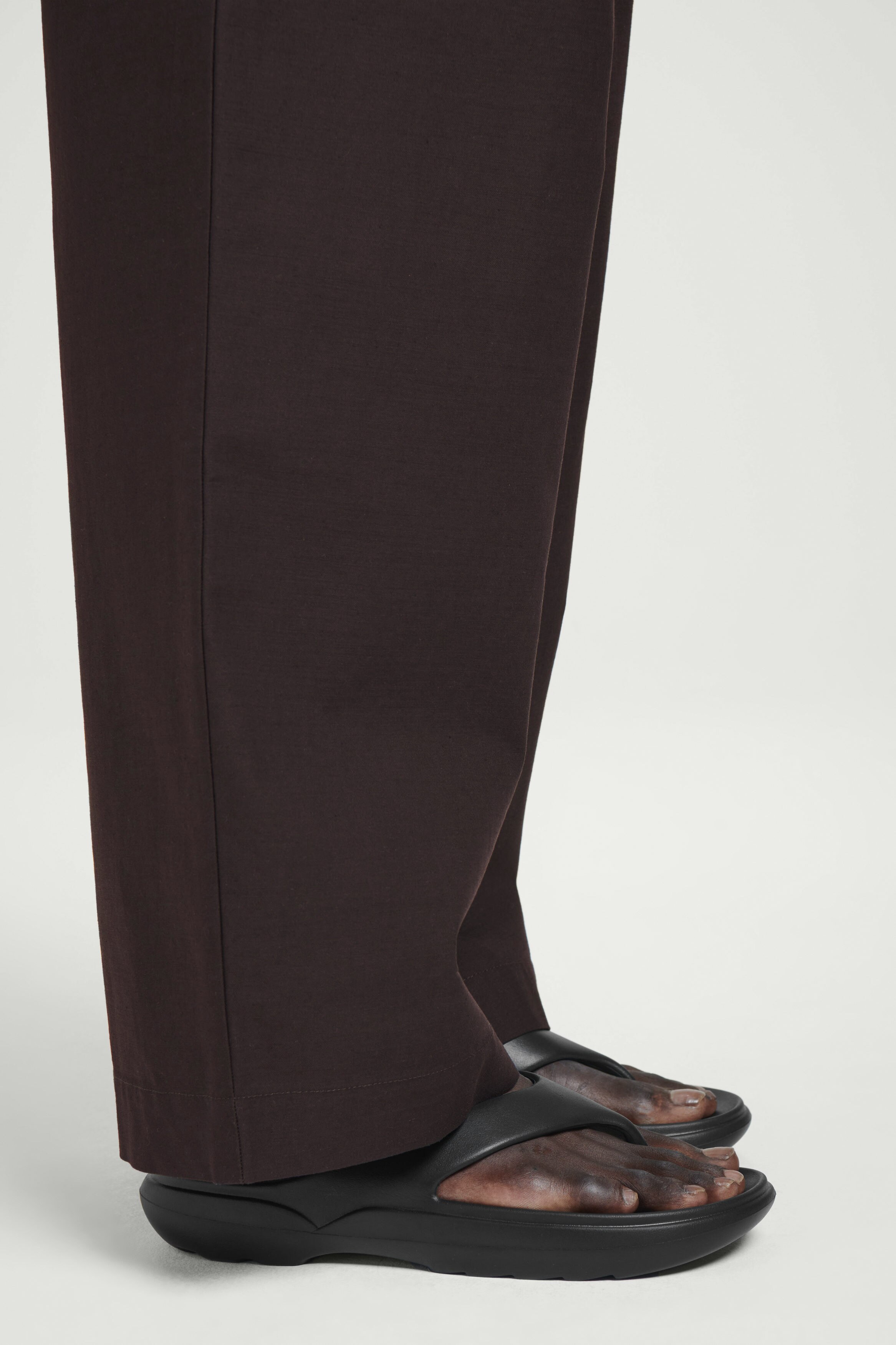  SLIPPER CLAS.EVATHONG サイズ9 ブラック LIGHTWEIGHT EVA FLIP FLOPS - BLACK | COS