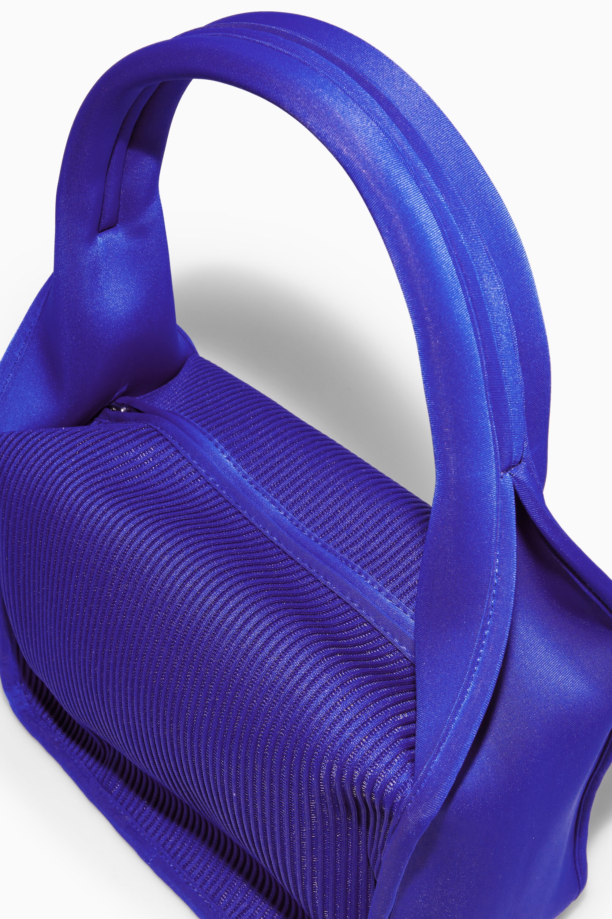 RIBBED SHOULDER BAG - NEOPRENE - BLUE | COS
