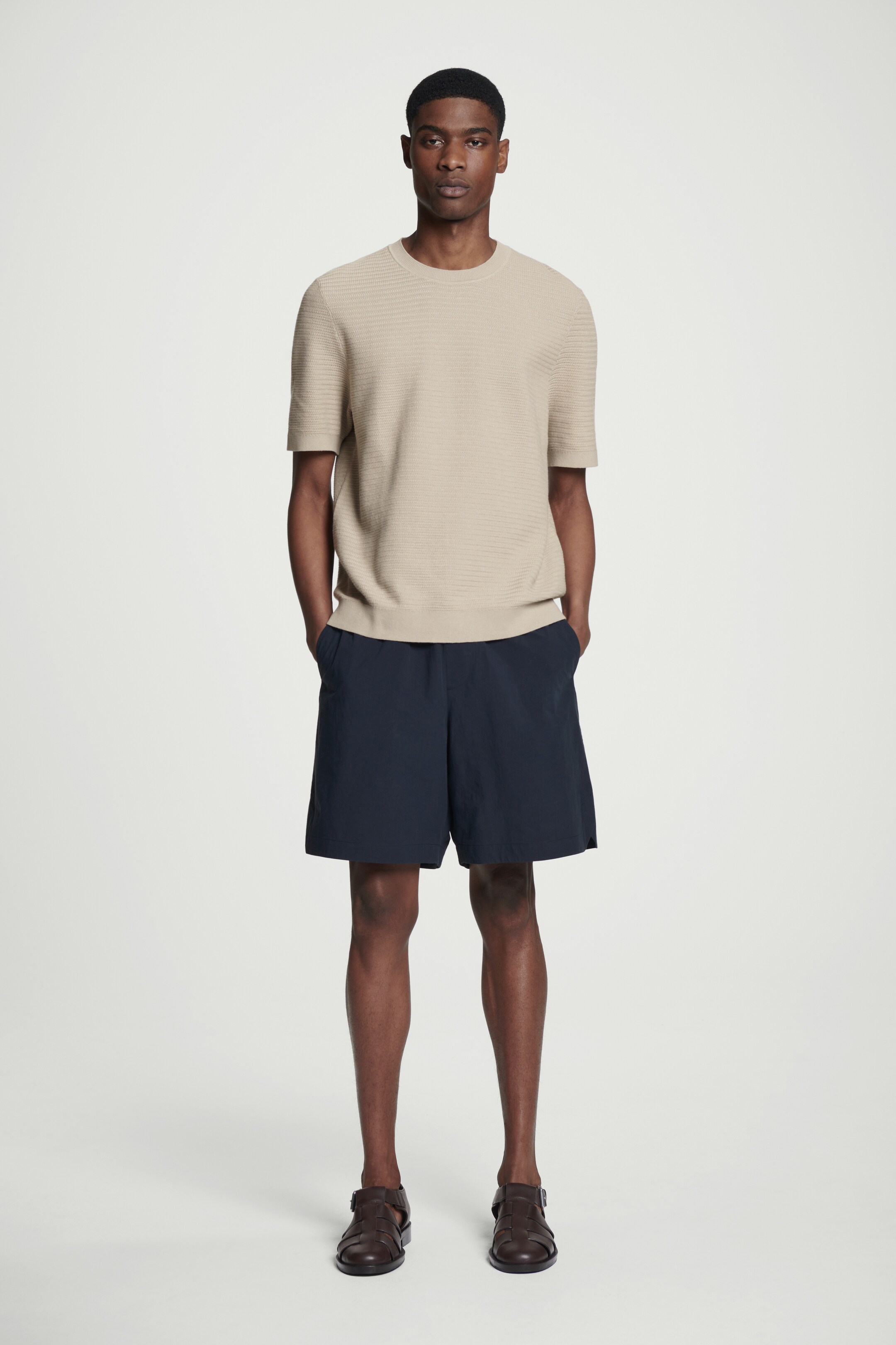 Visualizza immagine più grande: SHORTS ELASTICIZZATI IN COTONE PIMA - BLU NAVY - UOMO | H&M IT 1