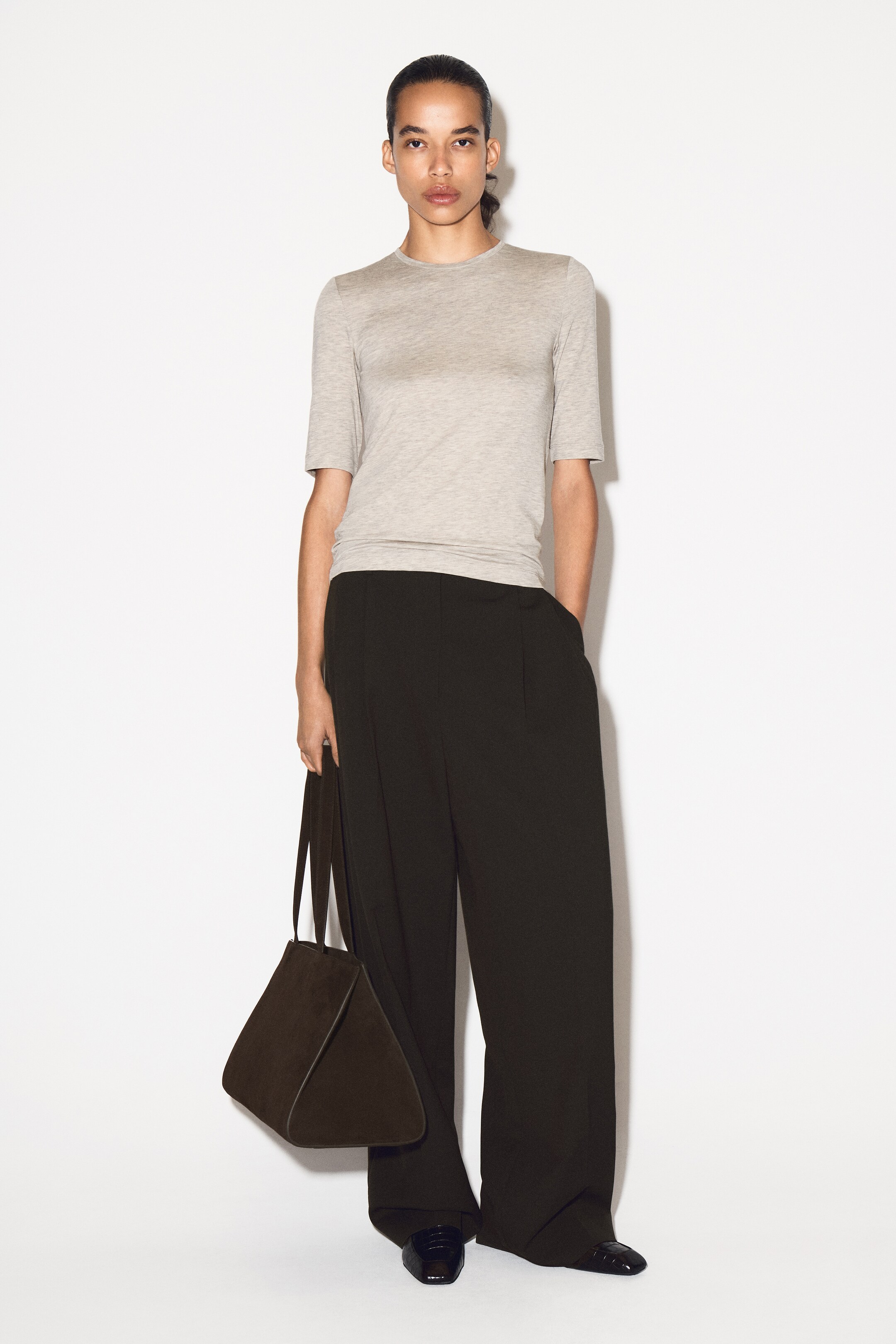 Größeres Bild anzeigen: LEICHTES, SCHMAL GESCHNITTENES T-SHIRT - HELLBEIGE MELIERT - Ladies | H&M AT 7