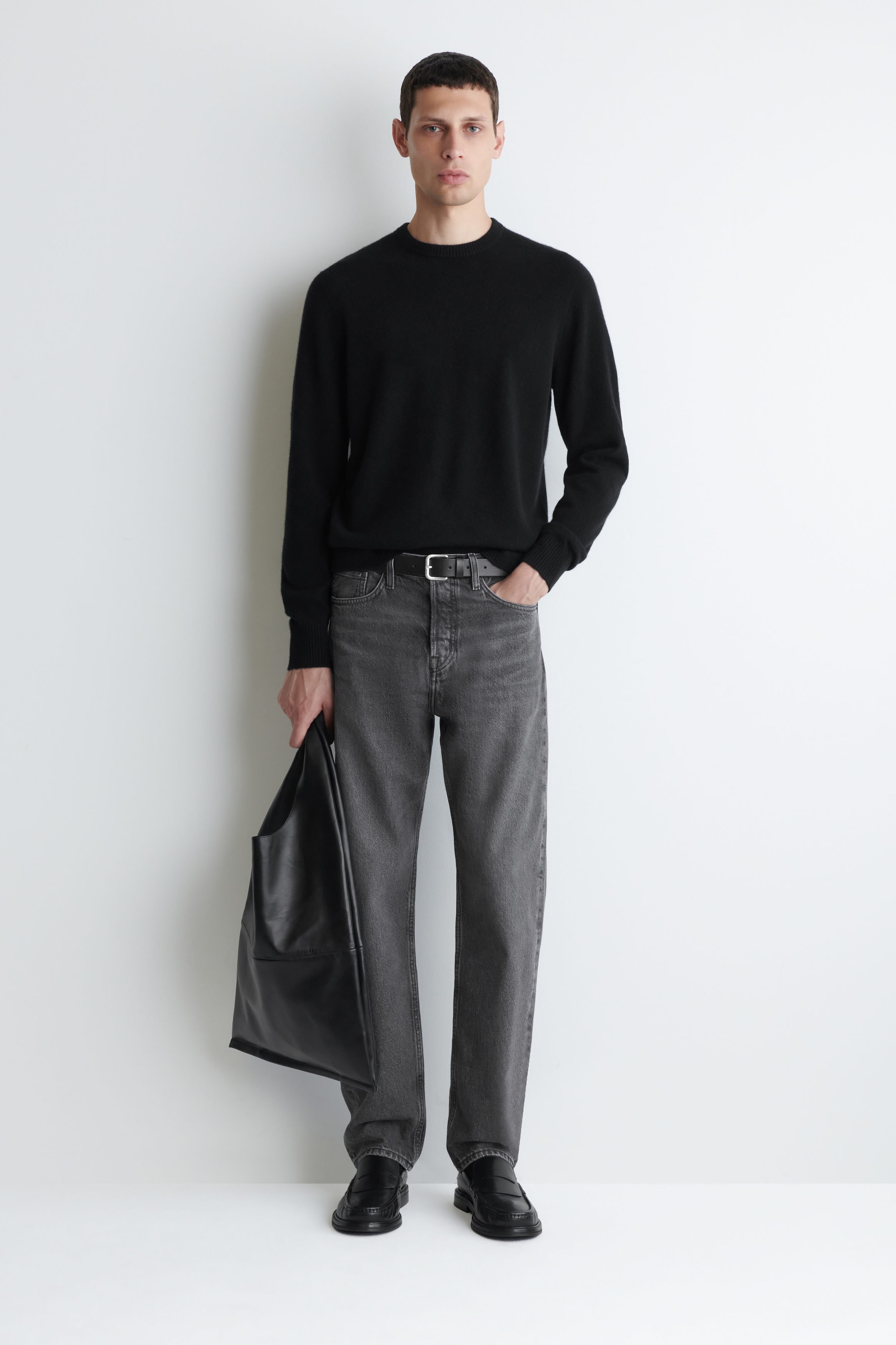 SIGNATURE STRAIGHT-LEG JEANS