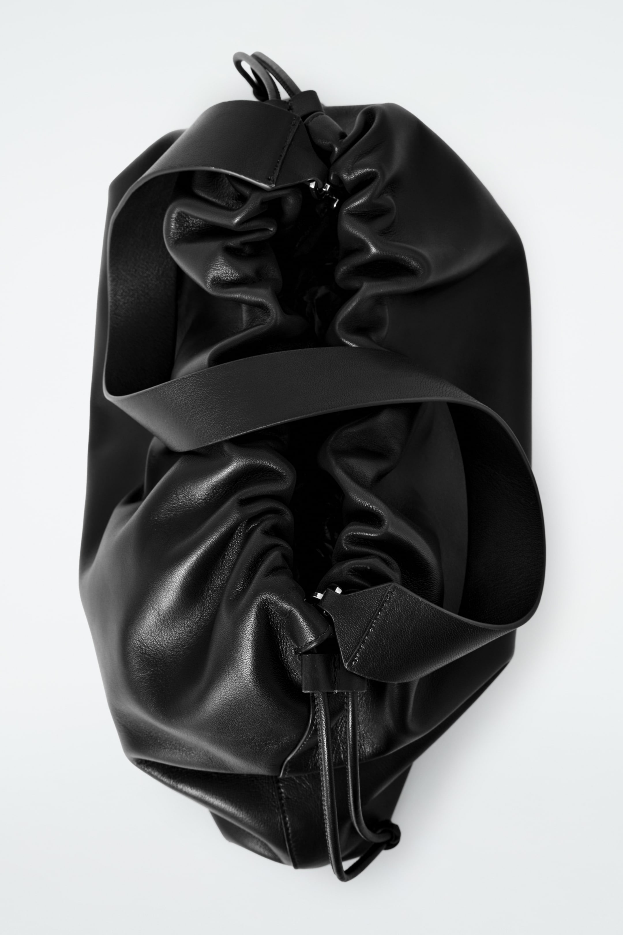 Ver imagen más grande: BOLSO DE MANO CAVATELLI - PIEL - NEGRO - MUJER | H&M ES 6